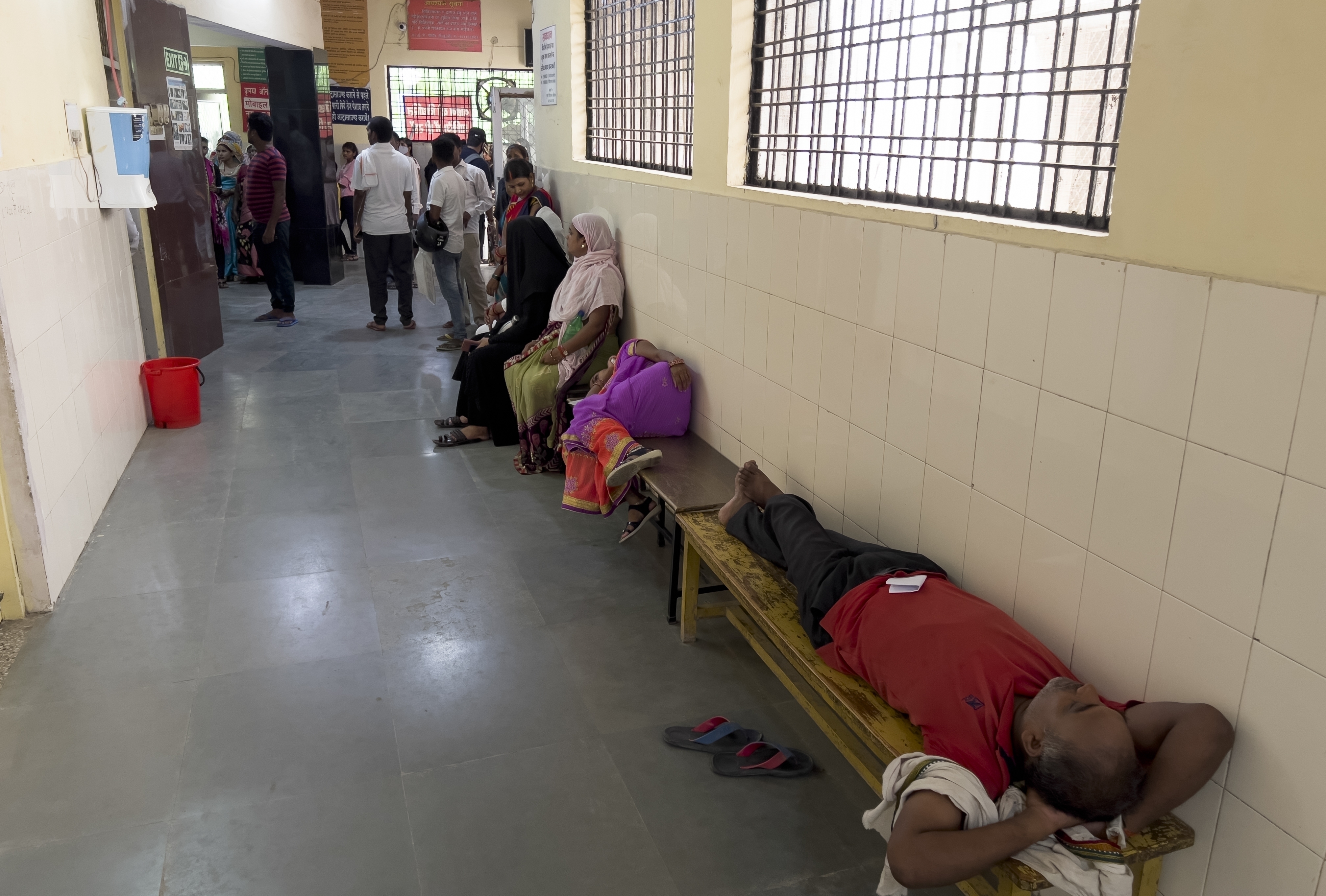 People wait to consult doctors at Tej Bahadur Sapru Hospital in Prayagraj, Uttar Pradesh state, India, during a heatwave last month. Photo / AP