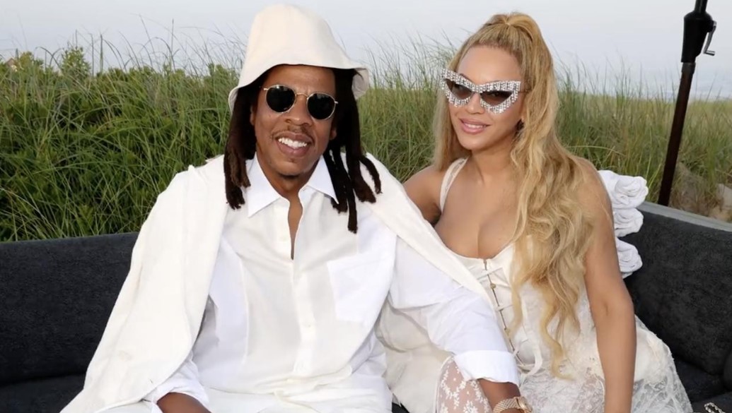 Jay-Z and Beyoncé pose outside at the lavish Hampton's event. Photo / Twitter