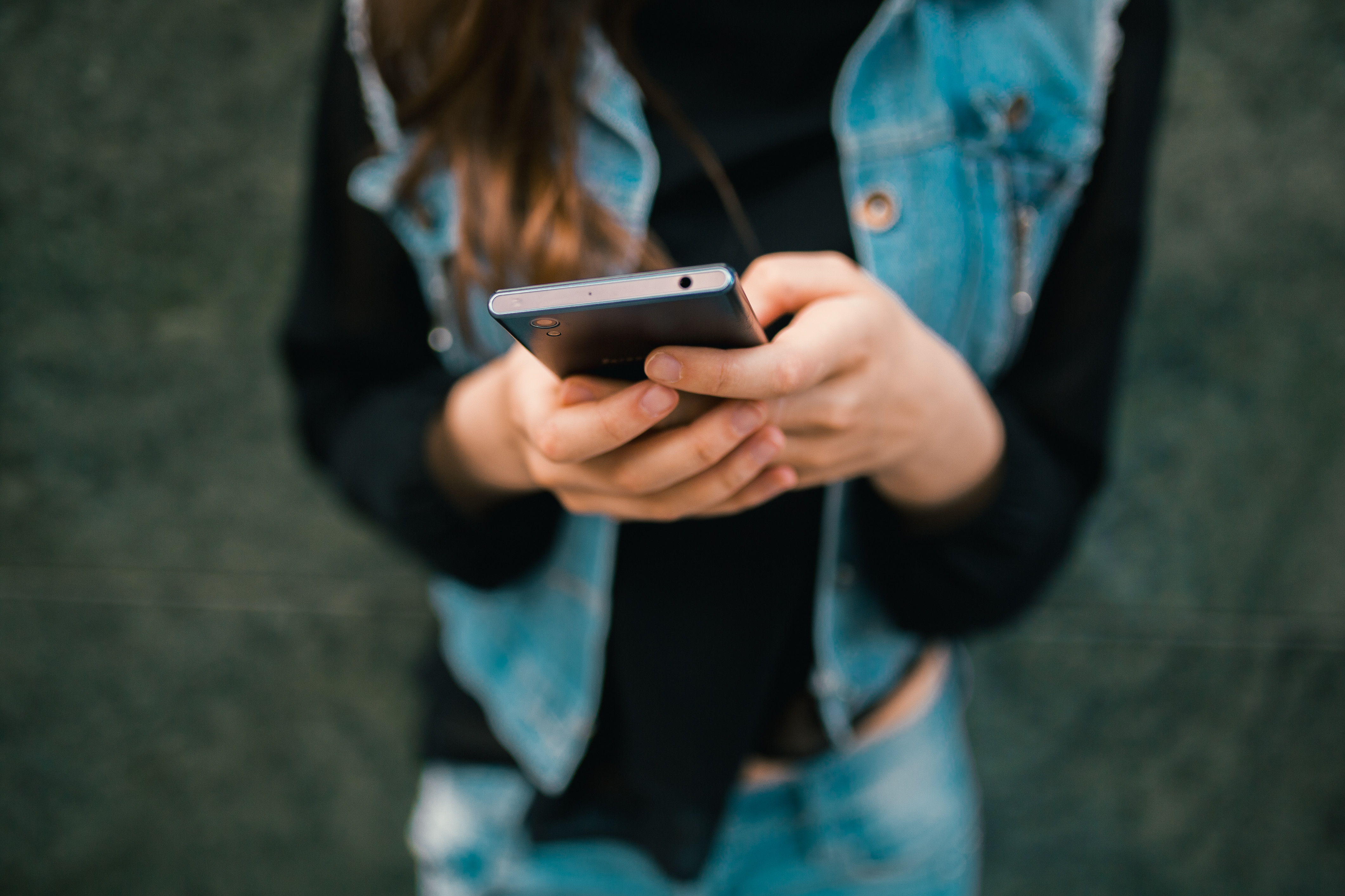 Students are posting the locations of planned fights on social media accounts - one such incident took place recently. Photo / 123RF