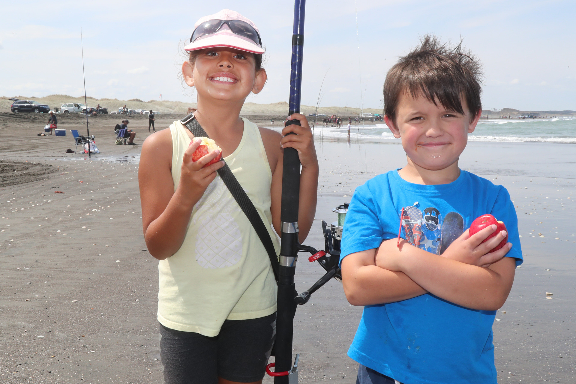 Whanganui's Annual Monster Surf Casting Competition reel in big fish and  prizes - NZ Herald