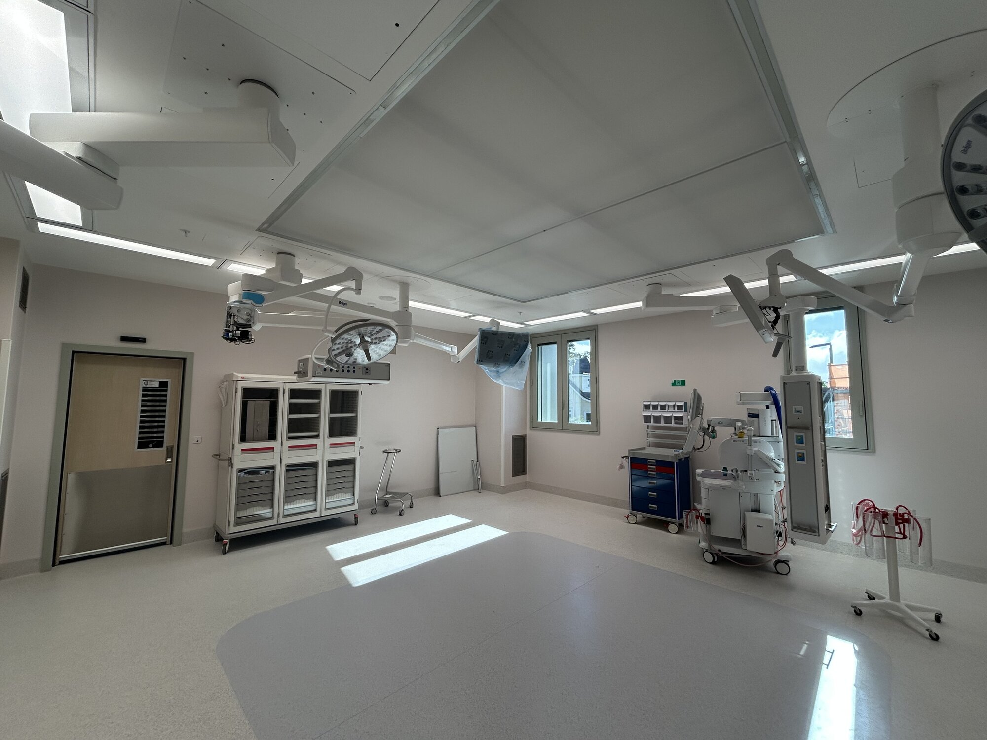  Leighs Construction won the contract to expand Allevia Hospital Epsom, where 10 new high-tech operating theatres have been developed. Photo / Allevia Hospitals