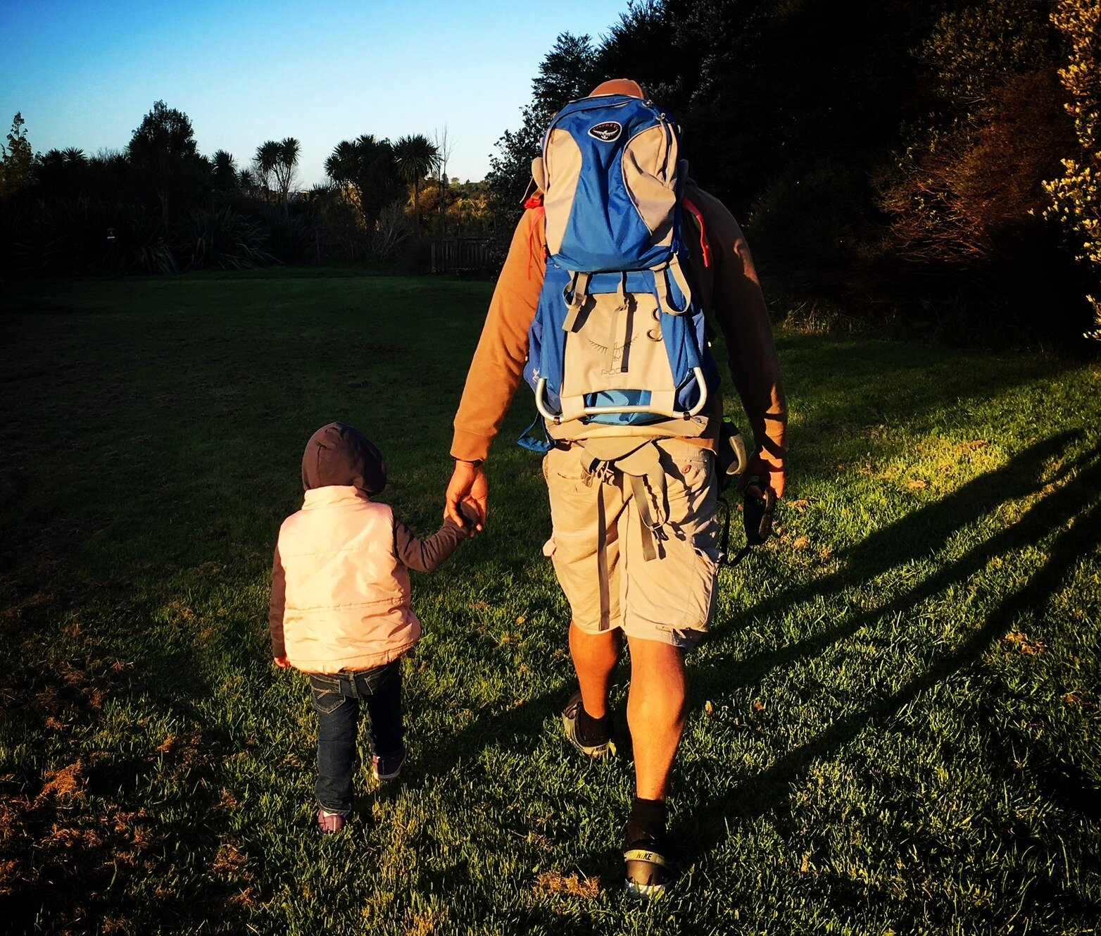 NZSAS Lance Corporal Nik Kahotea with his daughter. Kahotea was killed during a 2019 training exercise.  Photo / Supplied /