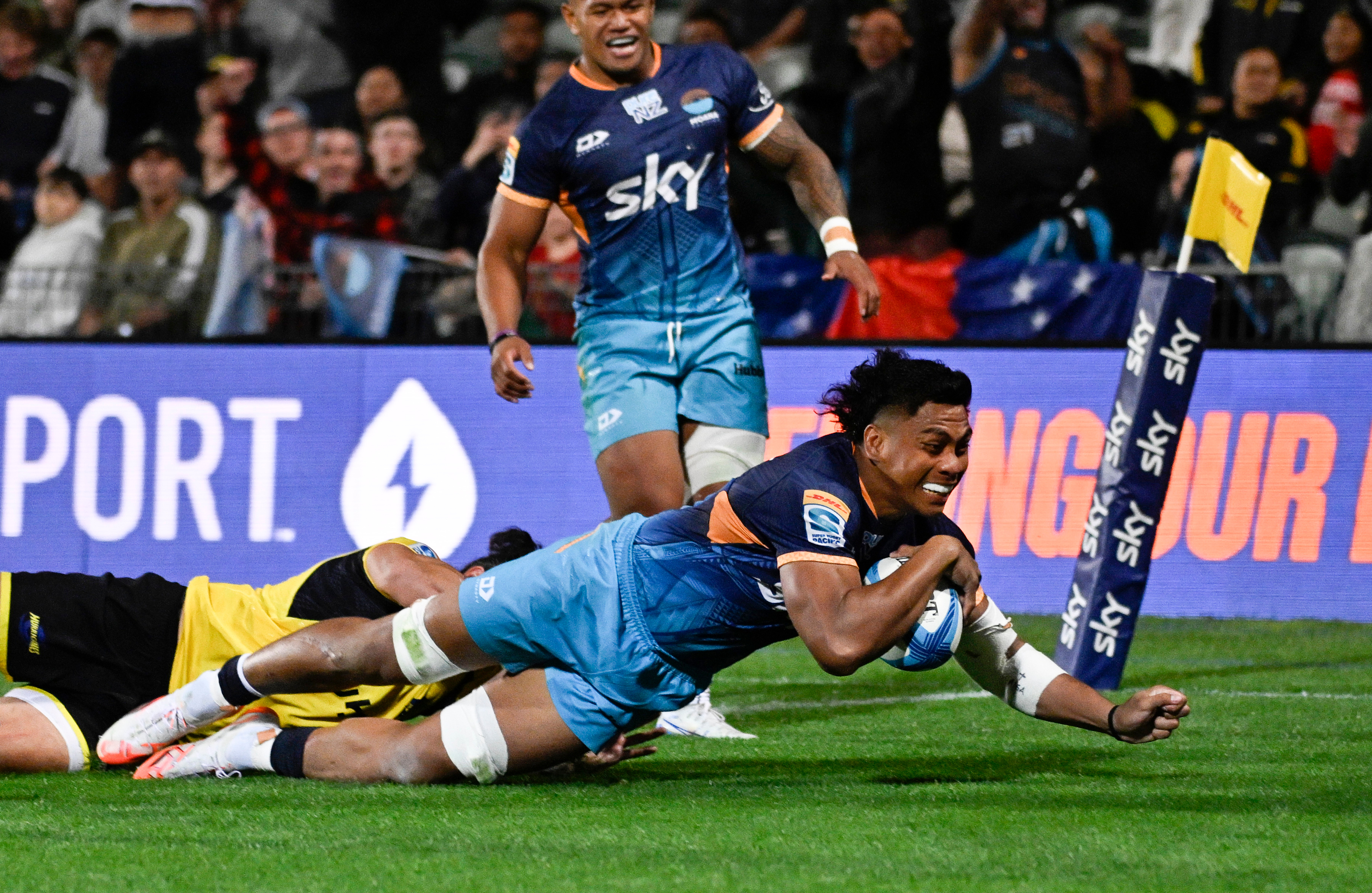 Miracle Fai'ilagi dives over in the win over the Hurricanes. Photo / Photosport