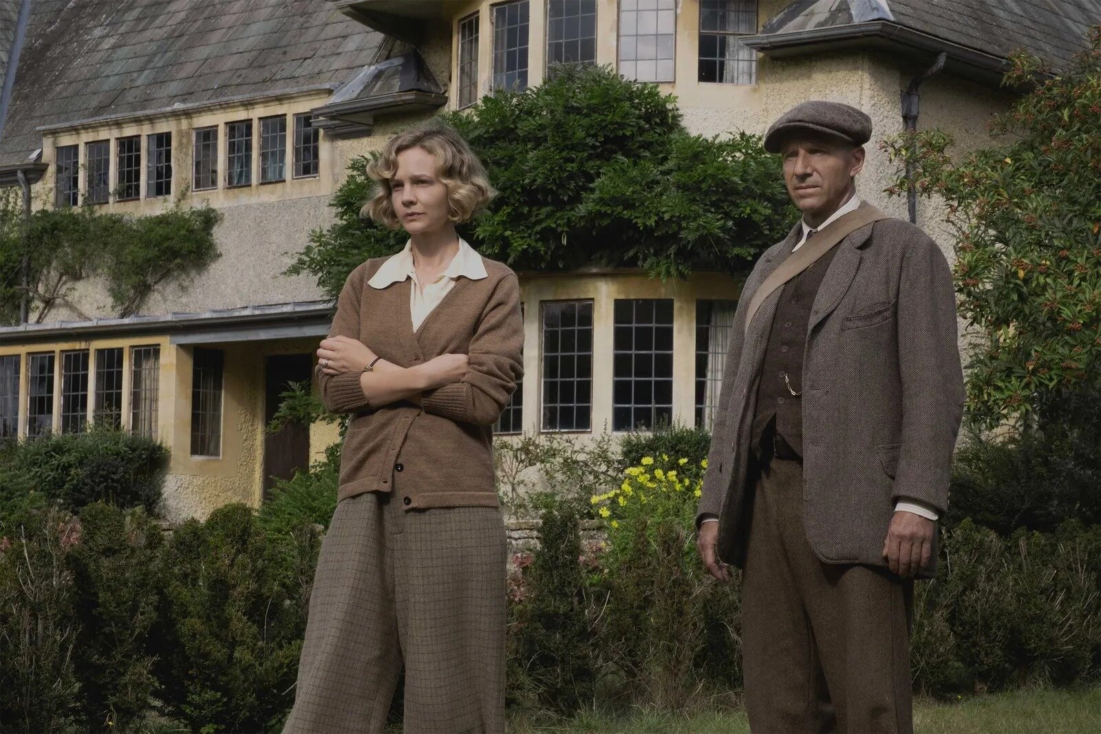 Actors Carey Mulligan and Ralph Fiennes outside Norney Grange during the filming of The Dig. Photo / Netflix