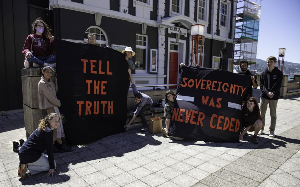 Aotearoa Liberation League and Te Waka Hourua protesting at Te Papa on December 11 over the English text of Te Tiriti o Waitangi displayed in the museum. Photo / RNZ / Angus Dreaver