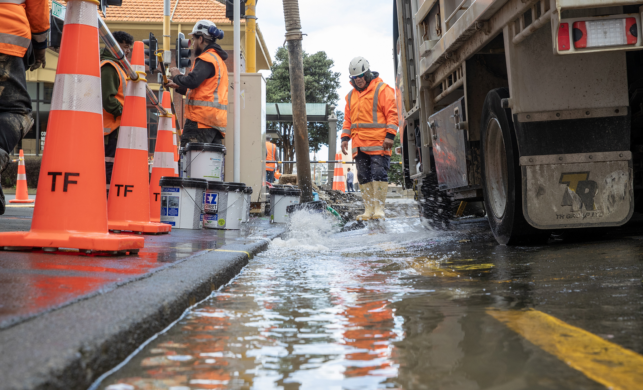 Wellington water workers respond to a burst water main in the central city in September. Photo / Mark Mitchell