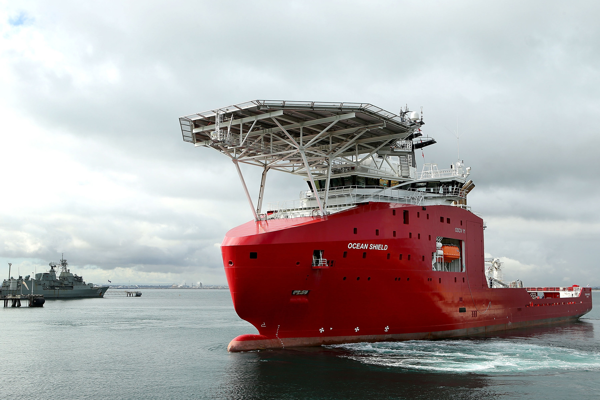 ADV Ocean Shield slips from the wharf at HMAS Stirling in Rockingham, Australia.  Photo / Paul Kane, Getty Images, File