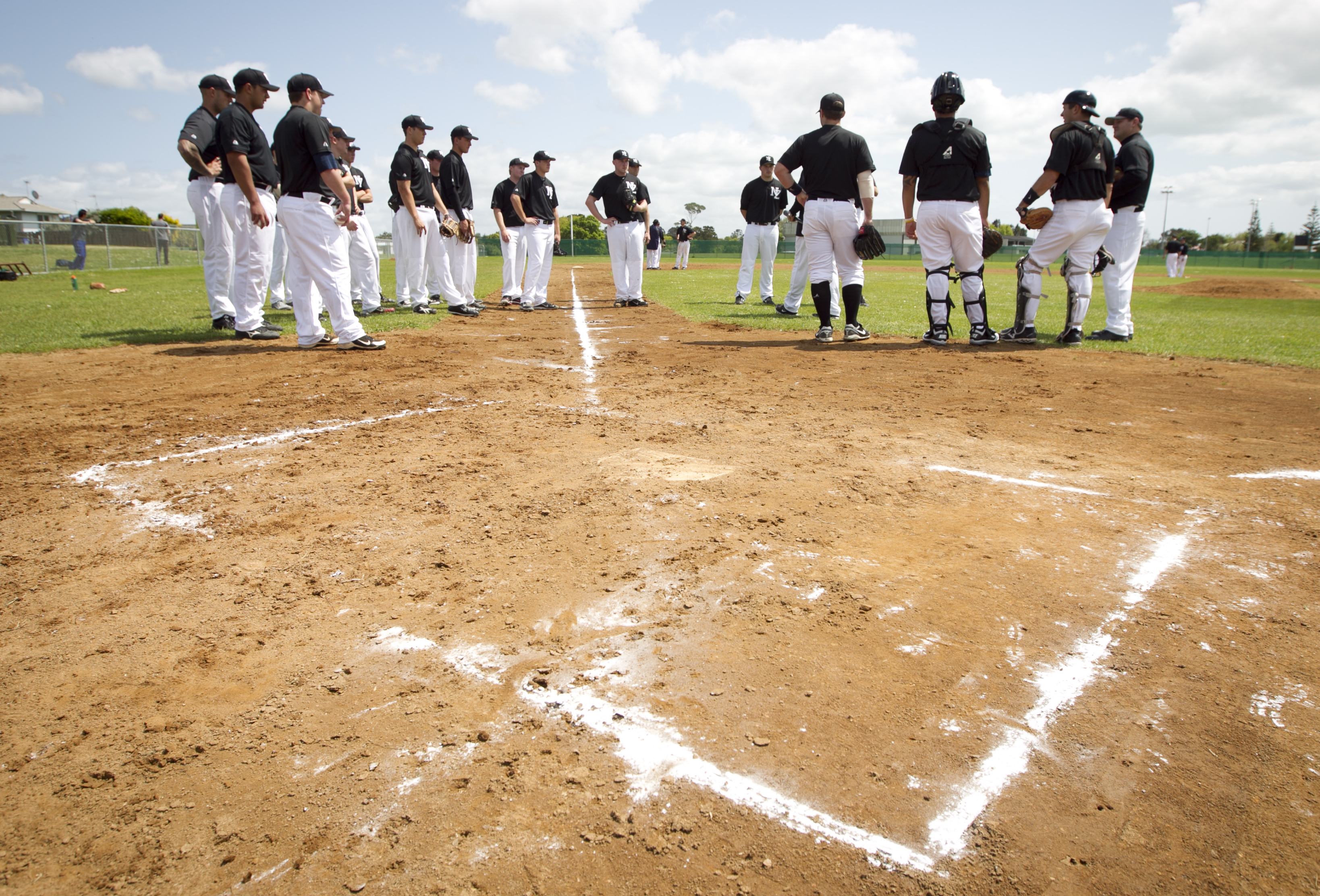 Johnny Damon Playing for Thailand in World Baseball Classic Qualifying -  The New York Times