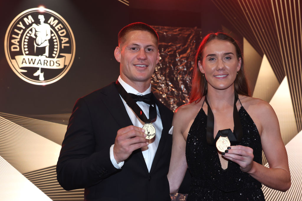 NRL Dally M medal winner and Fullback of the Year Kalyn Ponga of the Newcastle Knights poses with 2023 NRLW Dally M medal winner and Fullback of the Year Tamika Upton of the Newcastle Knights. Photo / Getty Images