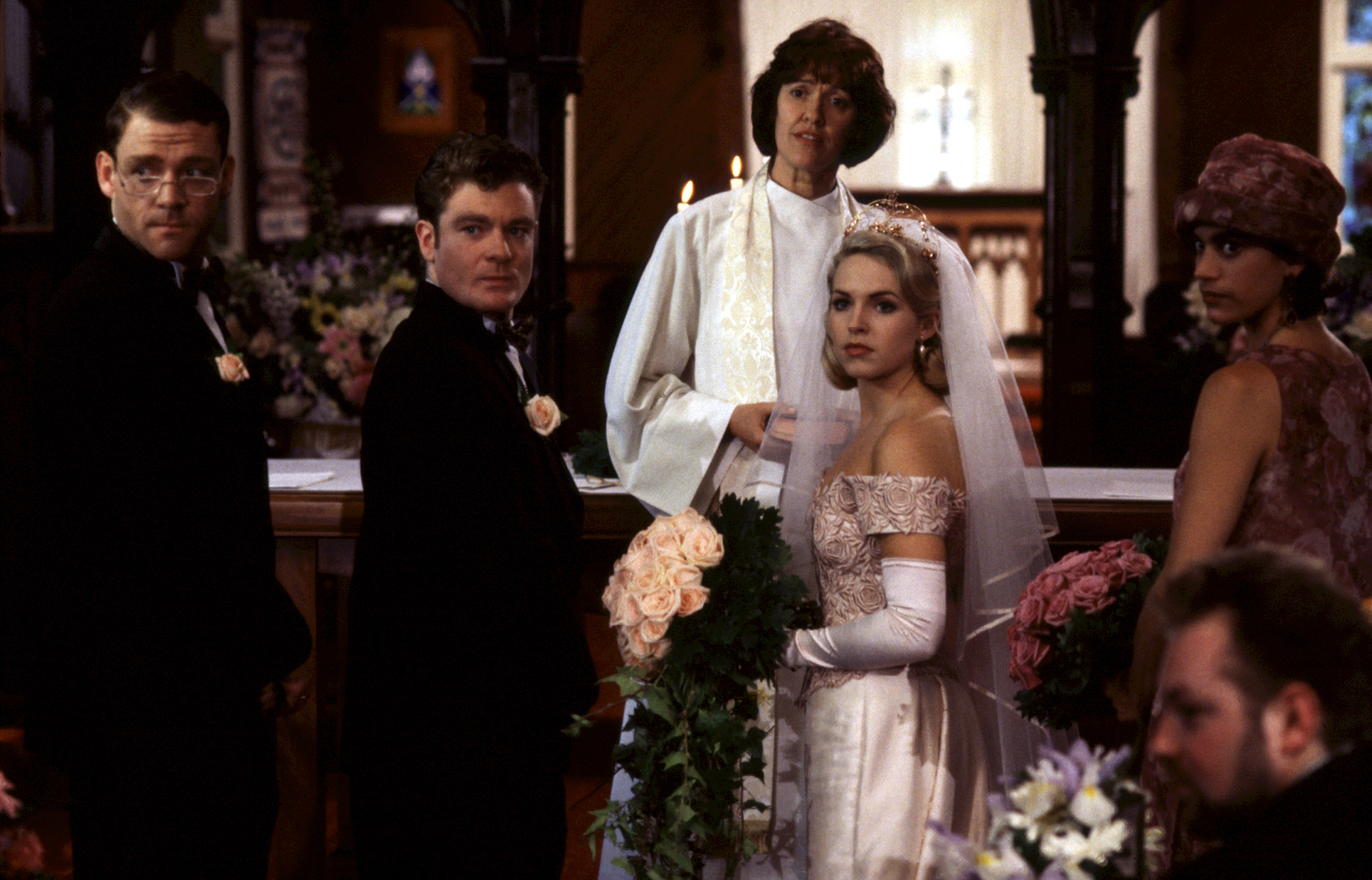 Kirsty married Lionel, played by John Leigh.
