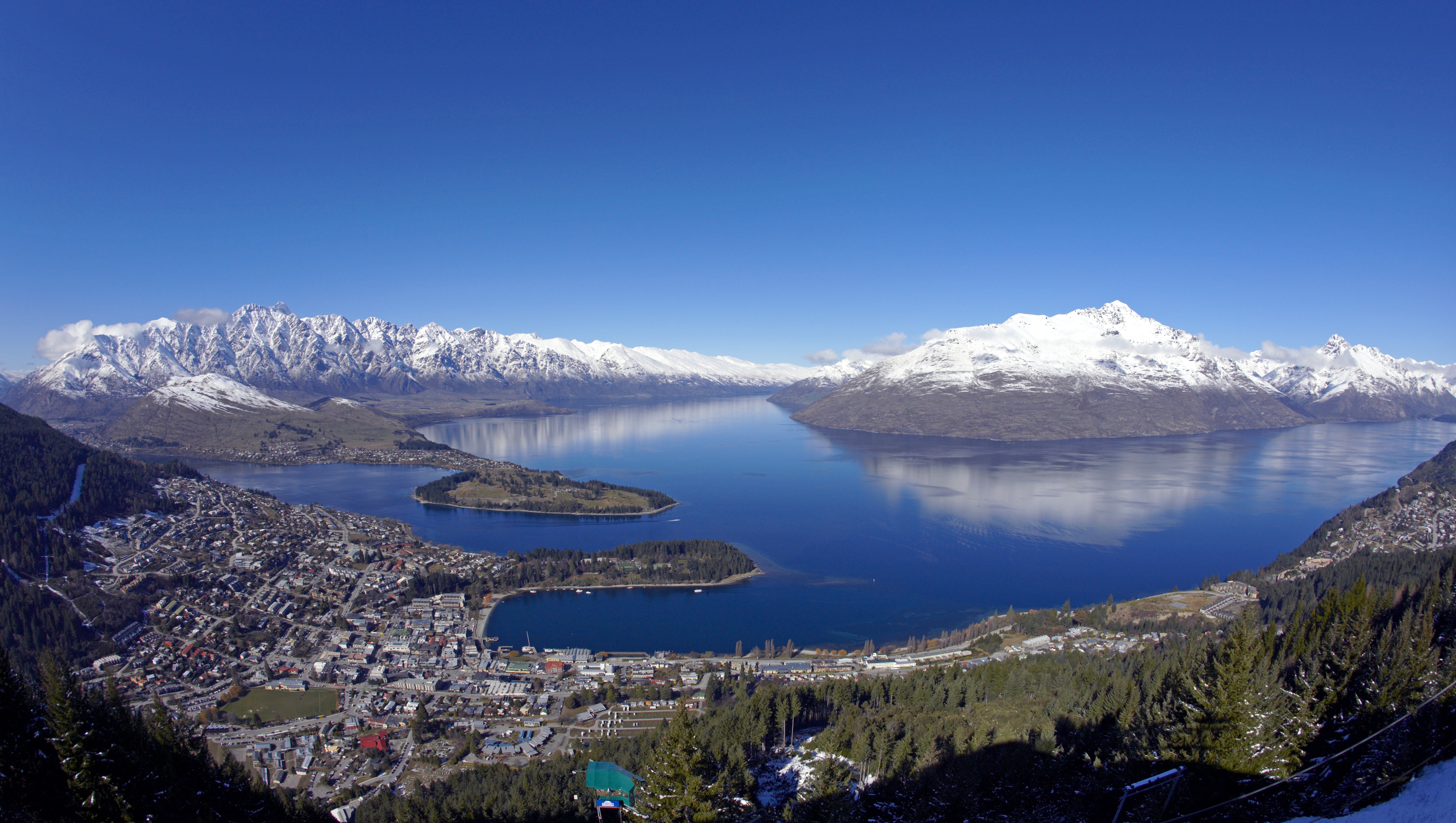 Tourists descend on Queenstown over winter to enjoy beautiful views and snow-draped mountain adventures. Photo / Destination Queenstown