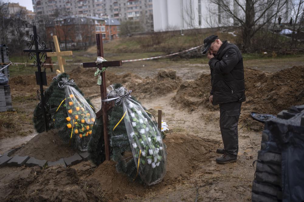 Oleg, 56, mourns for his mother Inna, 86, killed during the war against Russia in Bucha, in the outskirts of Kyiv, Ukraine, Sunday, April 10, 2022. Photo / AP