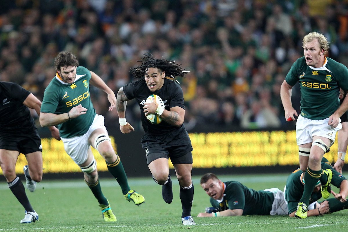 Ma'a Nonu attacks to set up the winning try during the Tri-Nations match against South Africa in 2010. Photo / Photosport