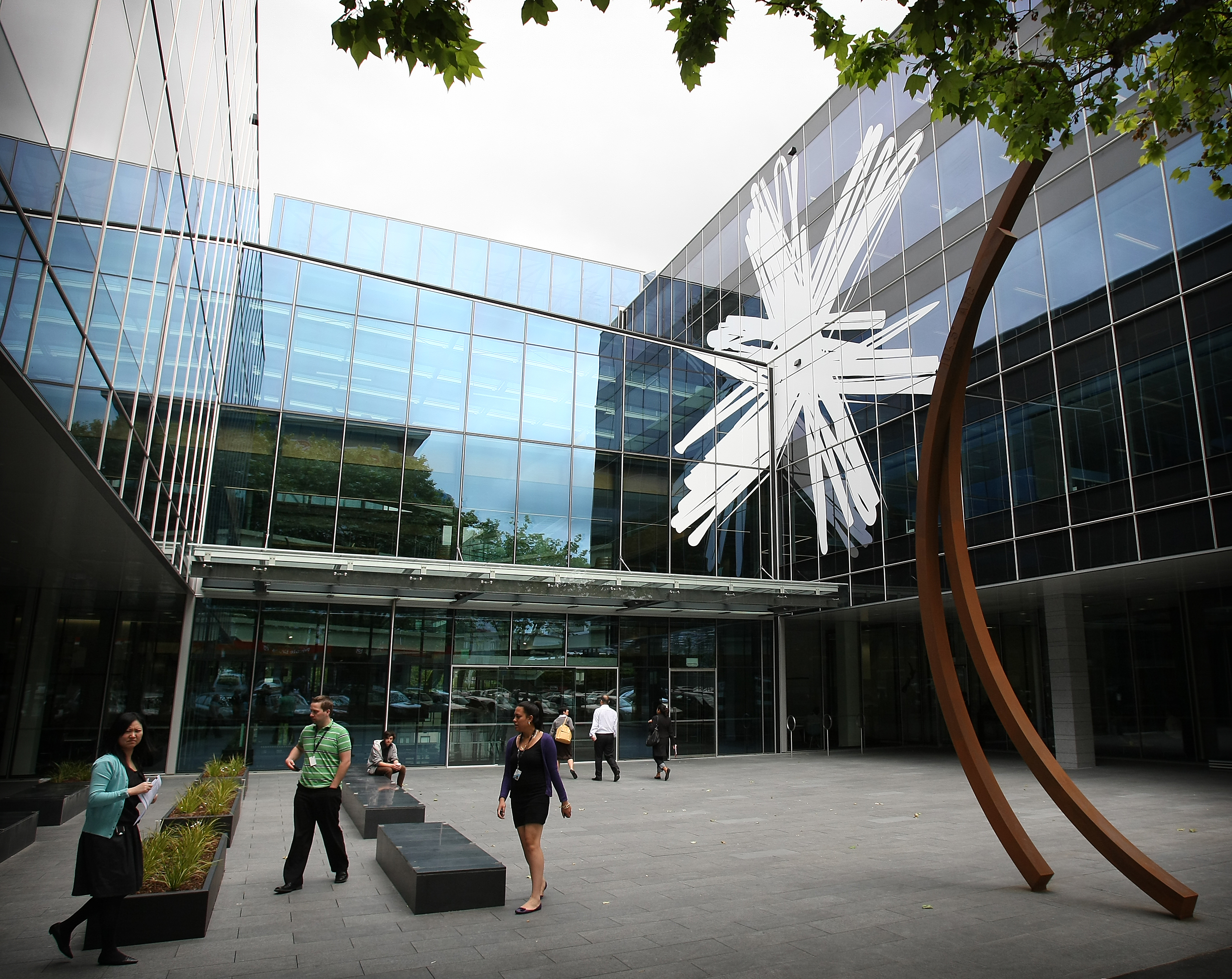 Spark has lowered its earnings and dividend forecasts. Photo / NZME