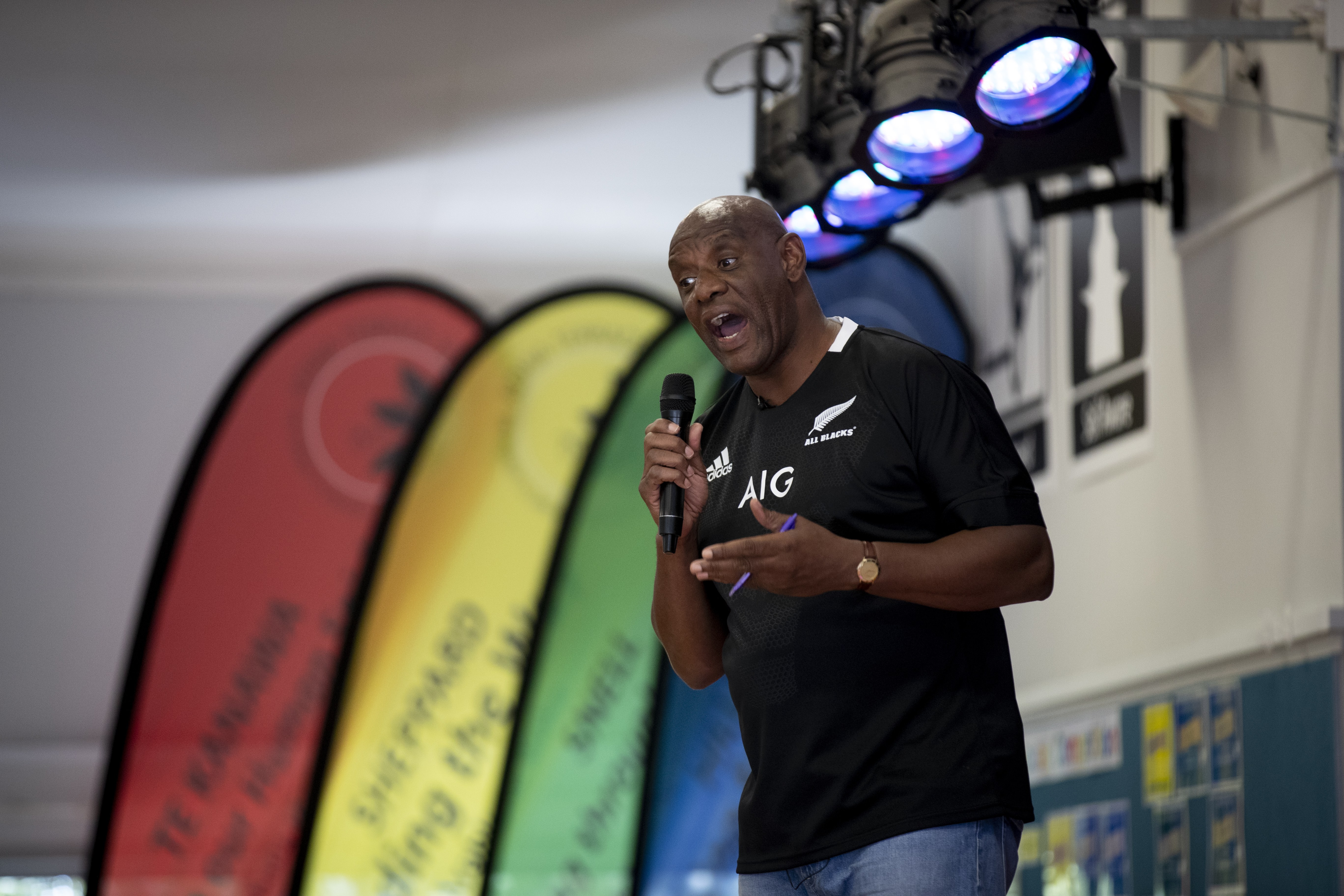The Chase star Shaun Wallace, aka The Dark Destroyer, talks with students from Kohia Terrace School during his trip to New Zealand in 2019