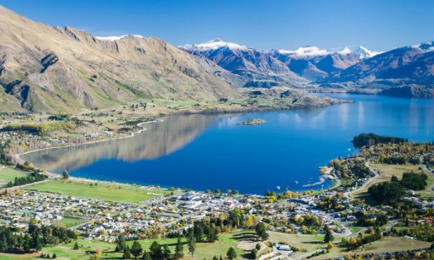 Police say the couple from Auckland flew to Wanaka, pictured, from Hamilton Airport. Photo / WanakaNZ