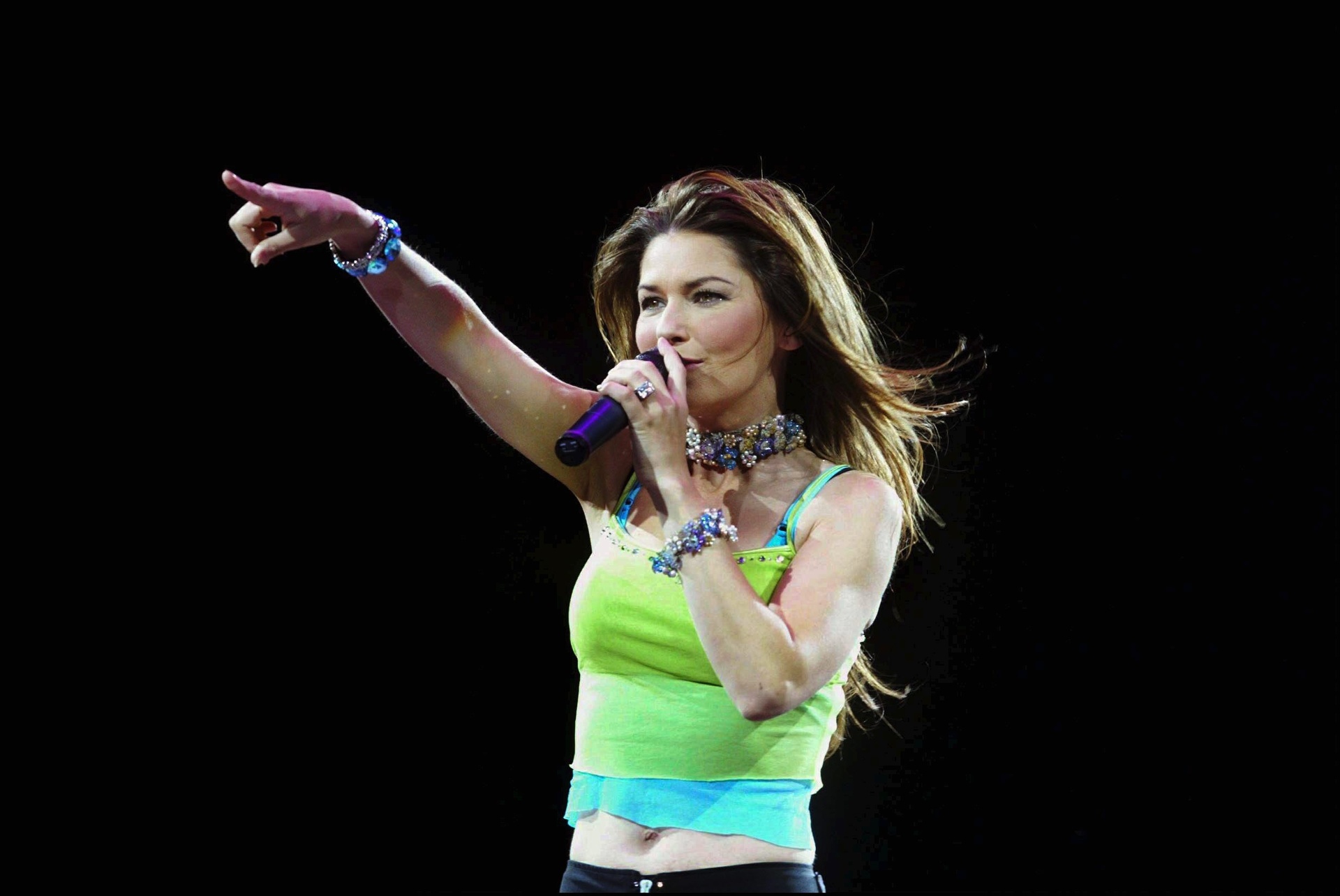 Shania Twain performs at Bercy in Paris, France on February 11, 2004. Photo / Getty Images