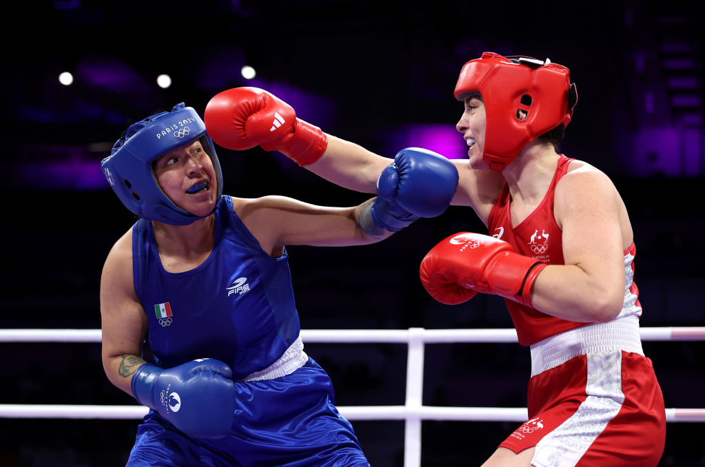 Caitlin Parker of Australia (in red) takes on Citlalli Vanessa Ortiz of Mexico during the Women's 75kg preliminary round match. Photo / Getty Images