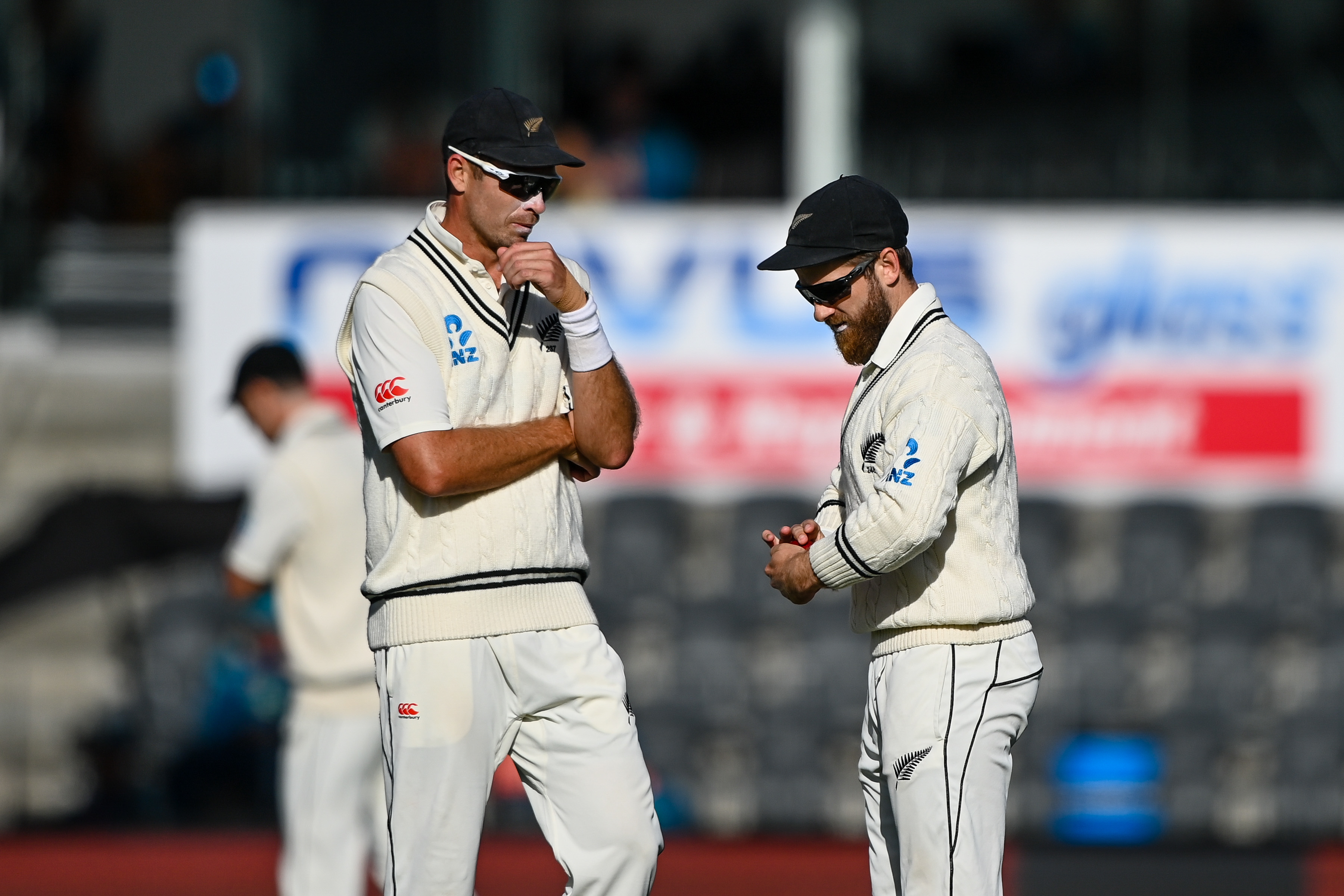 Tim Southee and Kane Williamson are now both former test skippers. Photo / Photosport