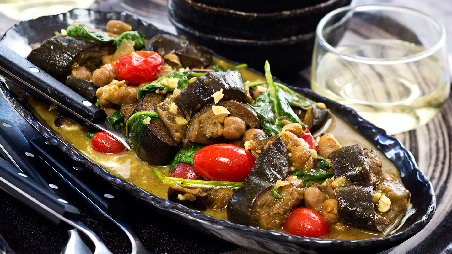 Aubergine and chickpea curry-image