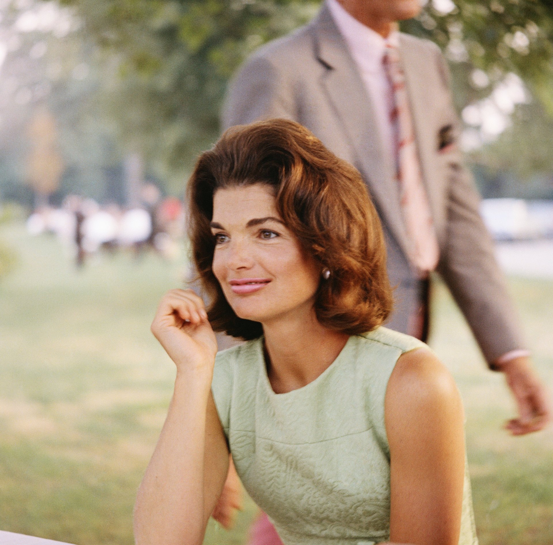 When Jackie made the decision to return to the public eye in a bold way, the world was keen to get a glimpse of the First Lady. Photo / Getty Images