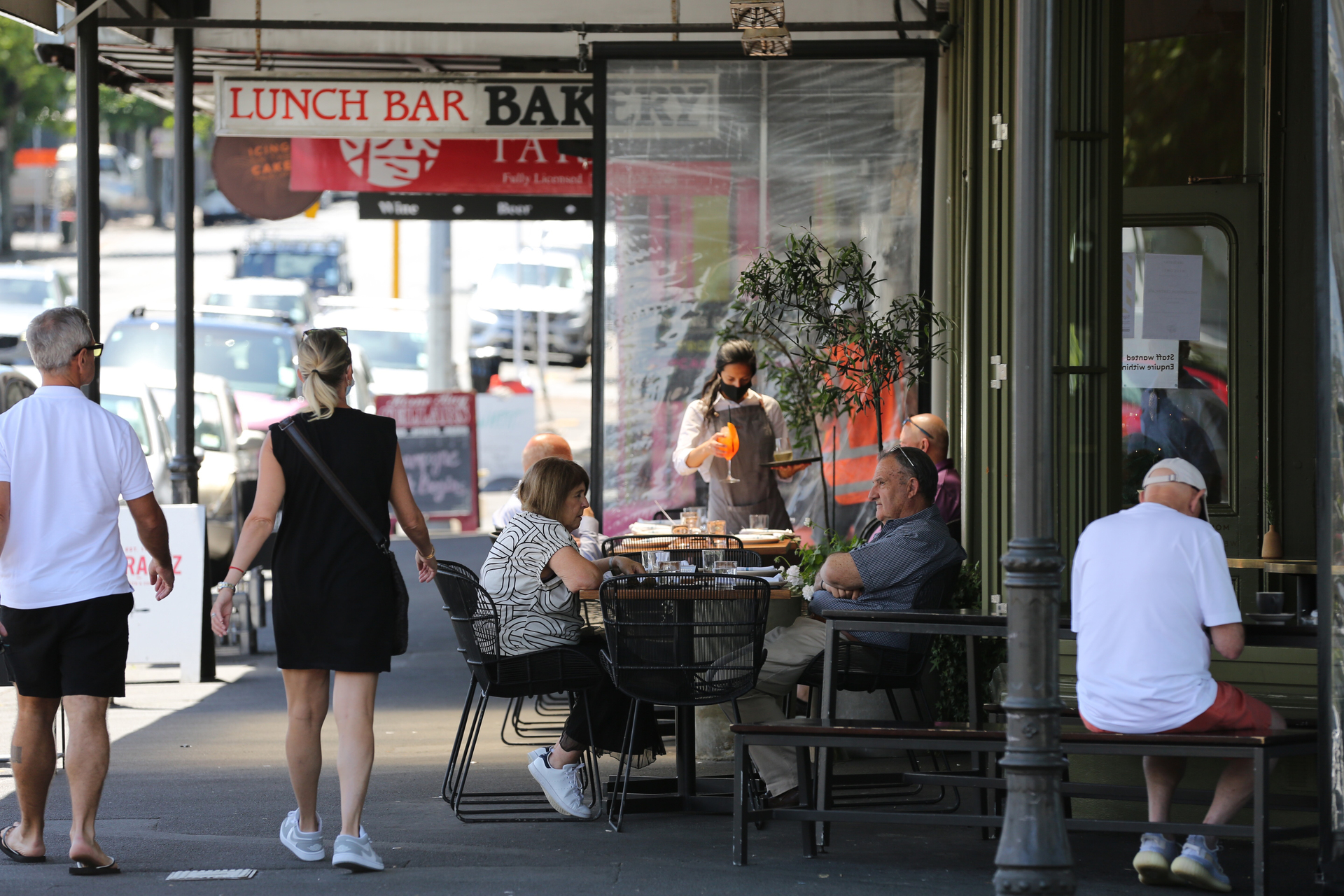 A move to the red light setting will mean more restrictions on gatherings and businesses. Photo / Sylvie Whinray