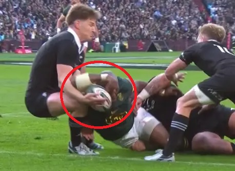 Bongi Mbonambi lost control of the ball in South Africa's opening try. Photo / Sky Sport