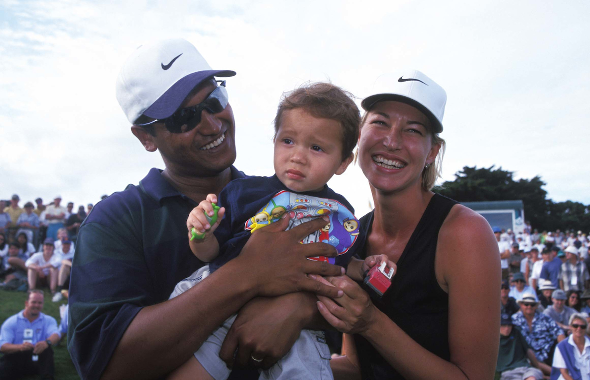 New Zealand golfer Michael Campbell celebrates with his family after winning the New Zealand Golf Open in 2000. Photo / Photosport