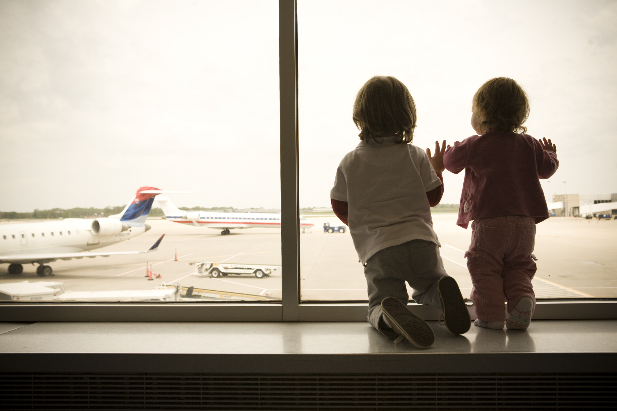 Prendre l'avion avec un bébé : notre expérience sur Air Austral // Flying  with a baby : our experience with Air Austral – La Réunion Nature