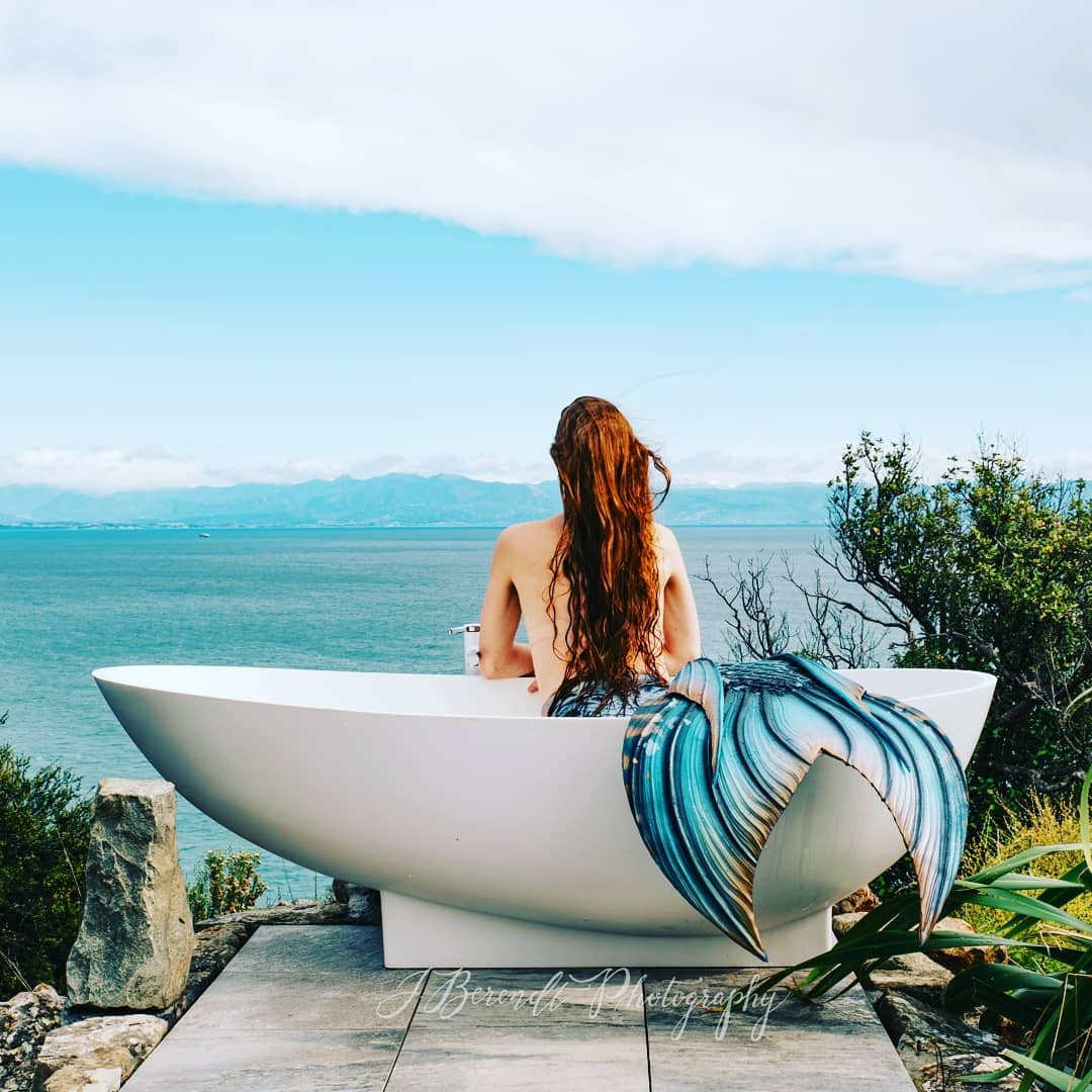 Pepin Island tub has attracted some surprising celebrity guests. Photo / Supplied, J Berendt Photography, via Pepin Island