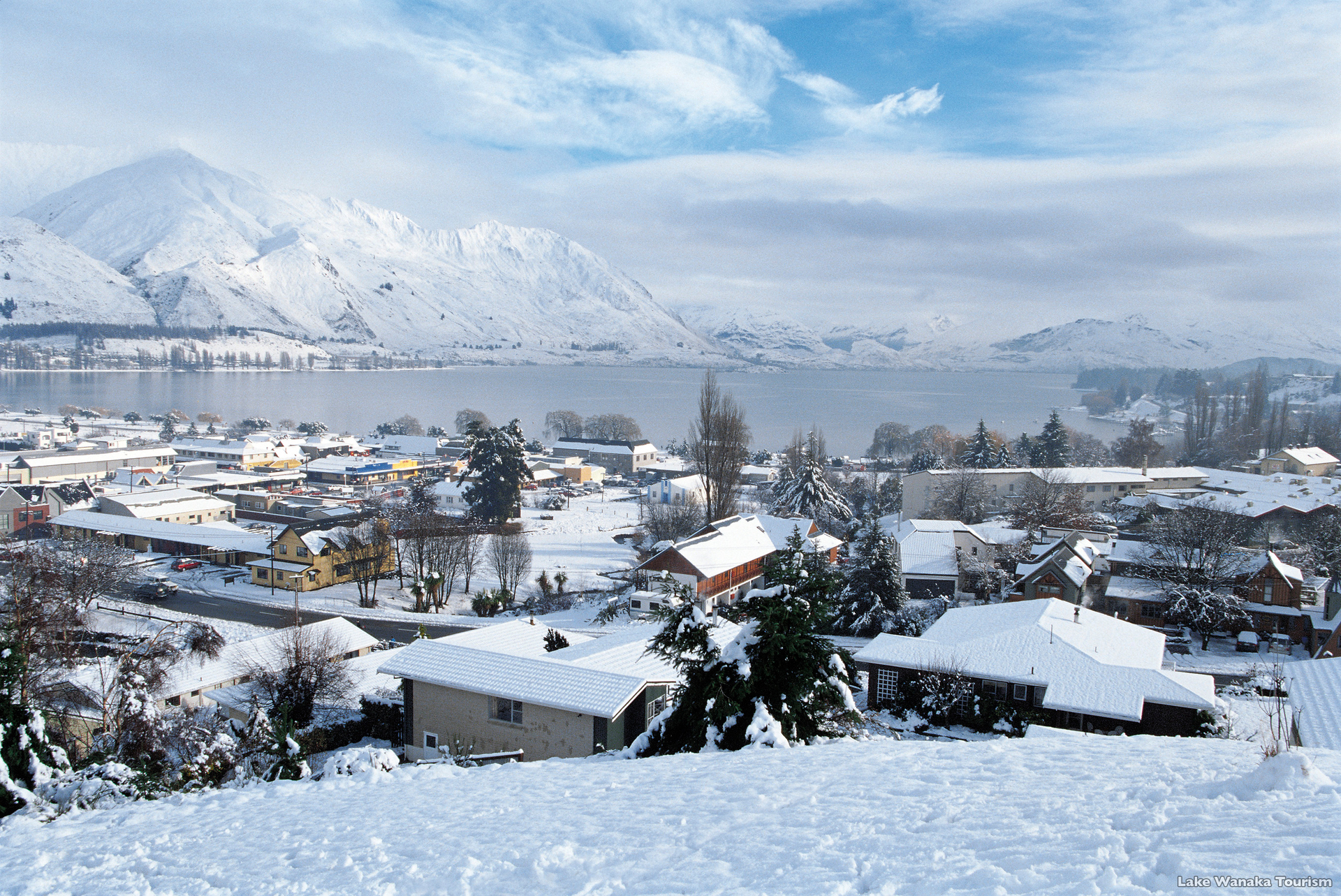 A snowy Lake Wanaka. Photo / Pure New Zealand