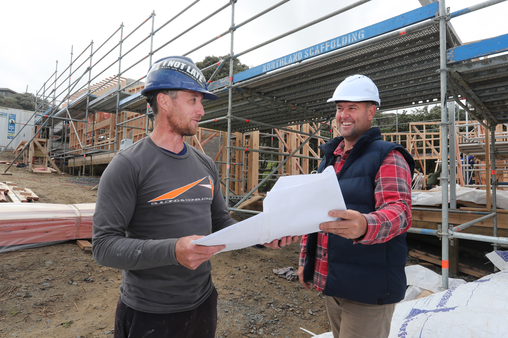 Contractor Hayden Andrewes, left, and Baylys Beach Community Trust chair Grant Suckling at the construction site. Photo / John Stone