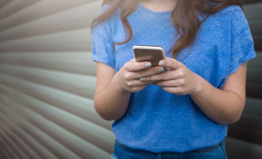 Parents have a role to play in keeping their kids safe online. Photo /123rf