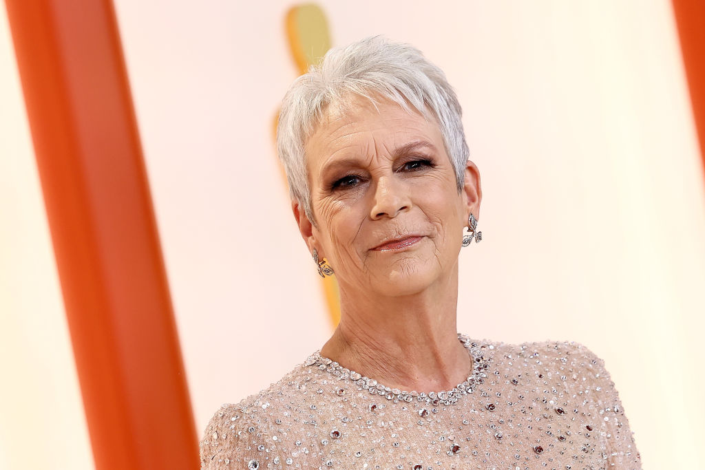 Jamie Lee Curtis took to Twitter to reveal her Oscars wardrobe malfunction, thanks to a last-minute change to this year’s event. Photo / Getty Images