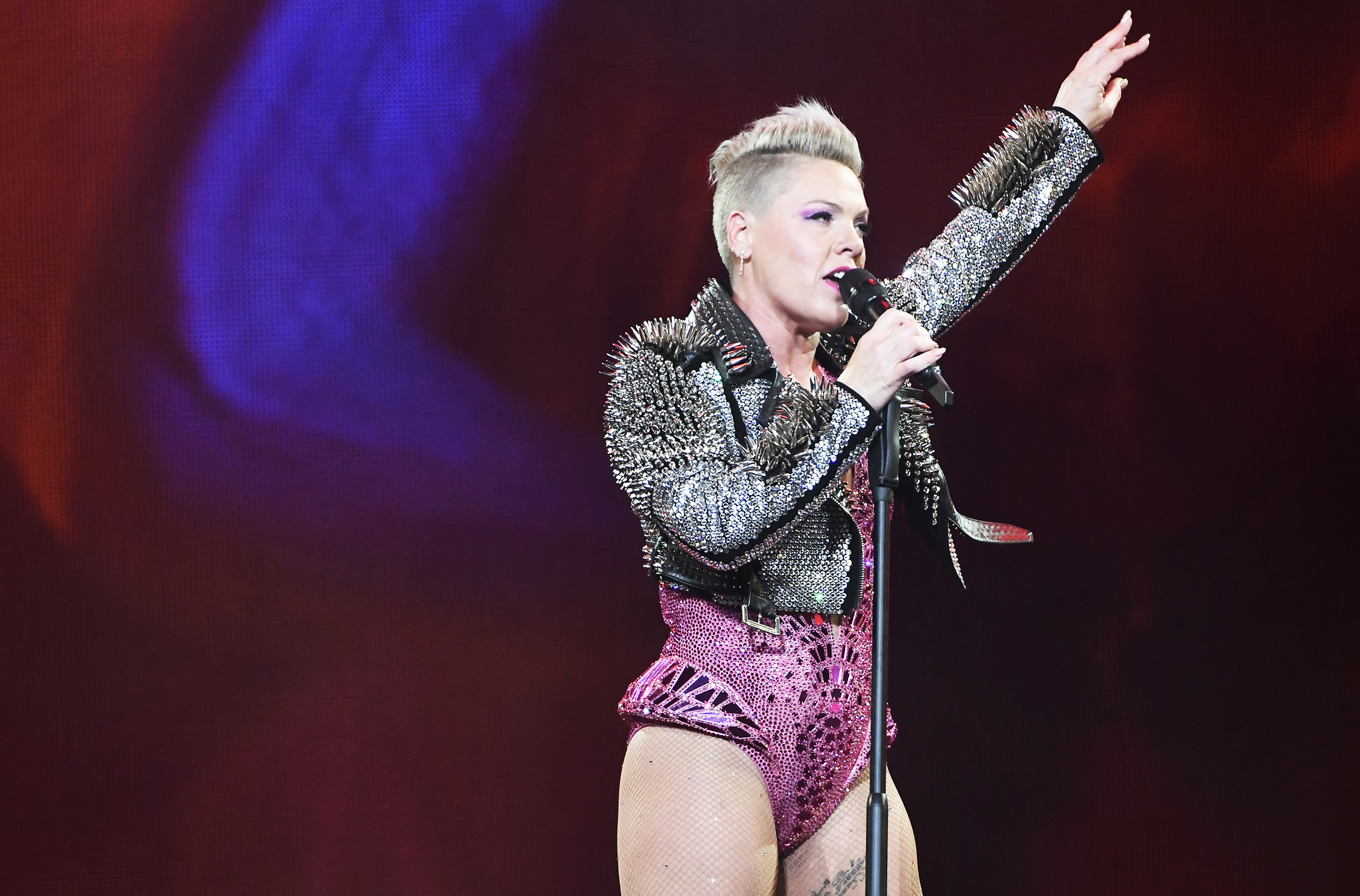 Pink Net Worth (2024) From Beautiful Trauma Tour, Wembley Stadium, More -  Parade