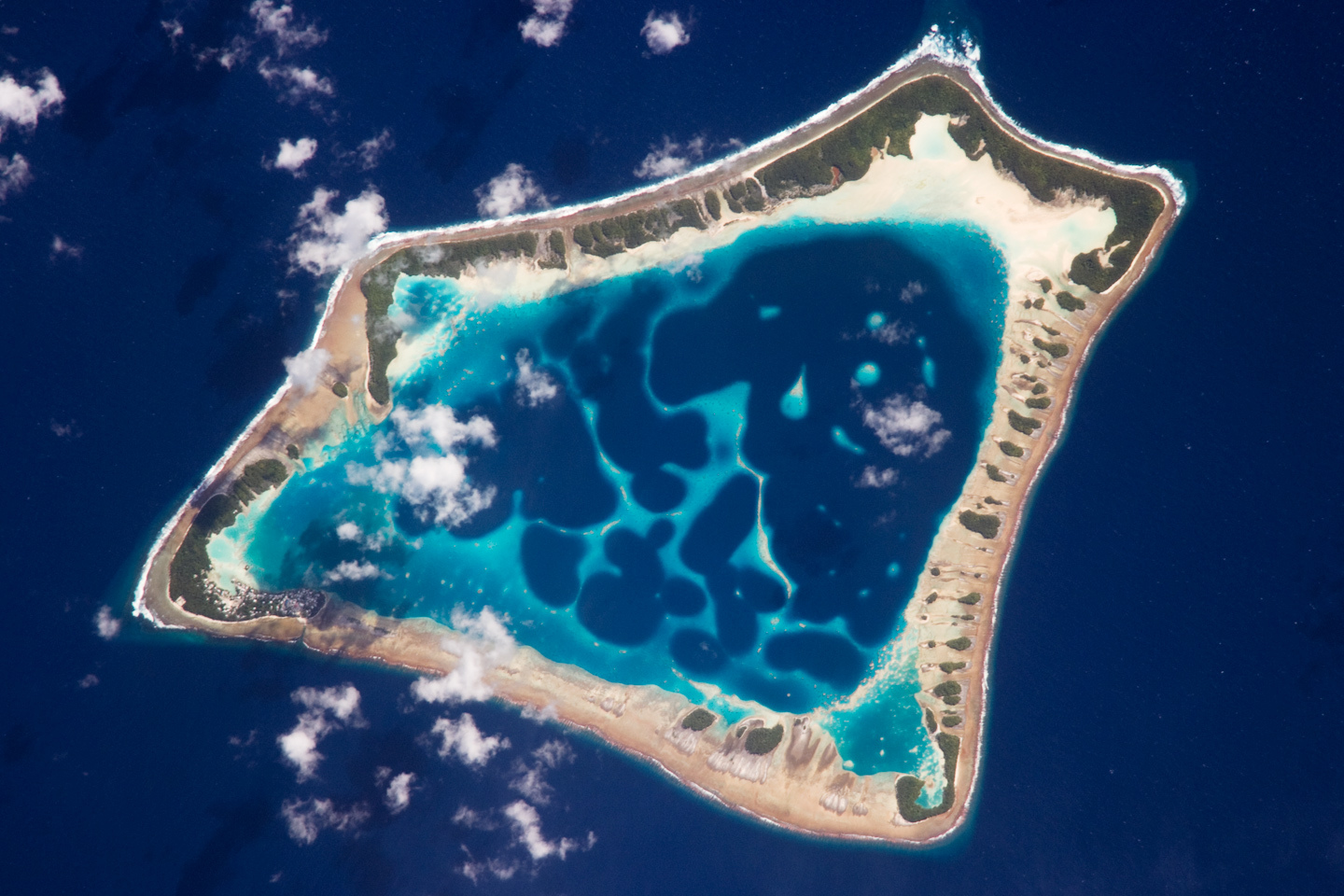 Atolls Of The South Pacific Island Beach Beach Remote Island