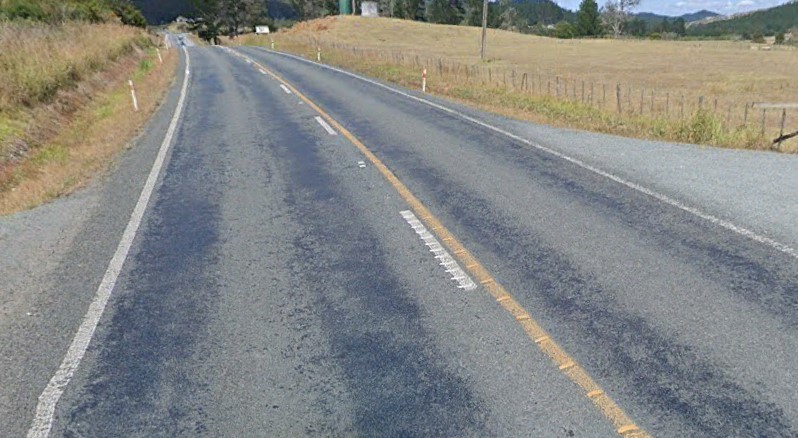 Bare patches of road on SH1 near Waiomio. Photo / supplied
