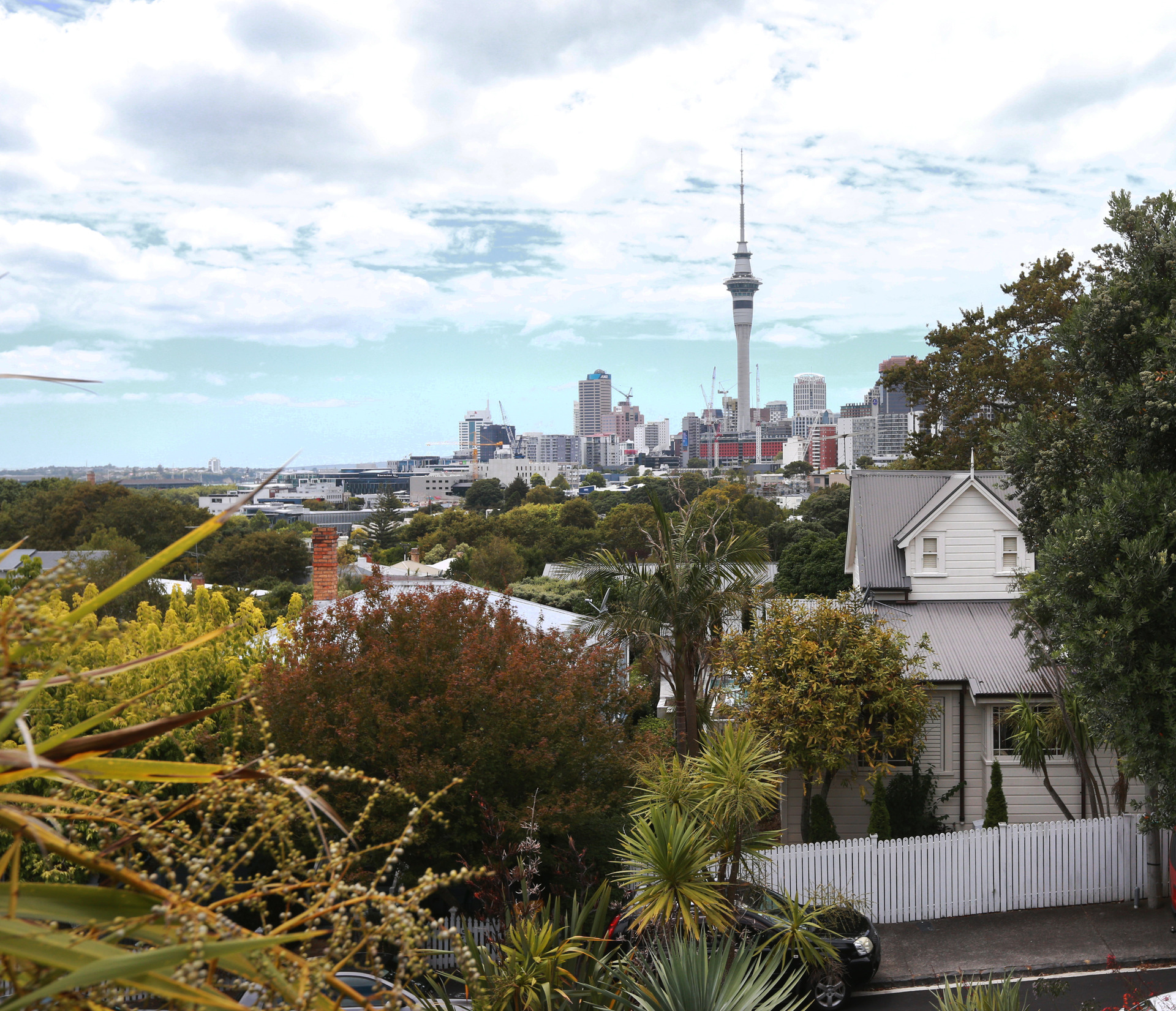 Auckland Council noise control officers can issue excessive noise notices requiring homeowners to keep the noise down for 72 hours. Photo / File