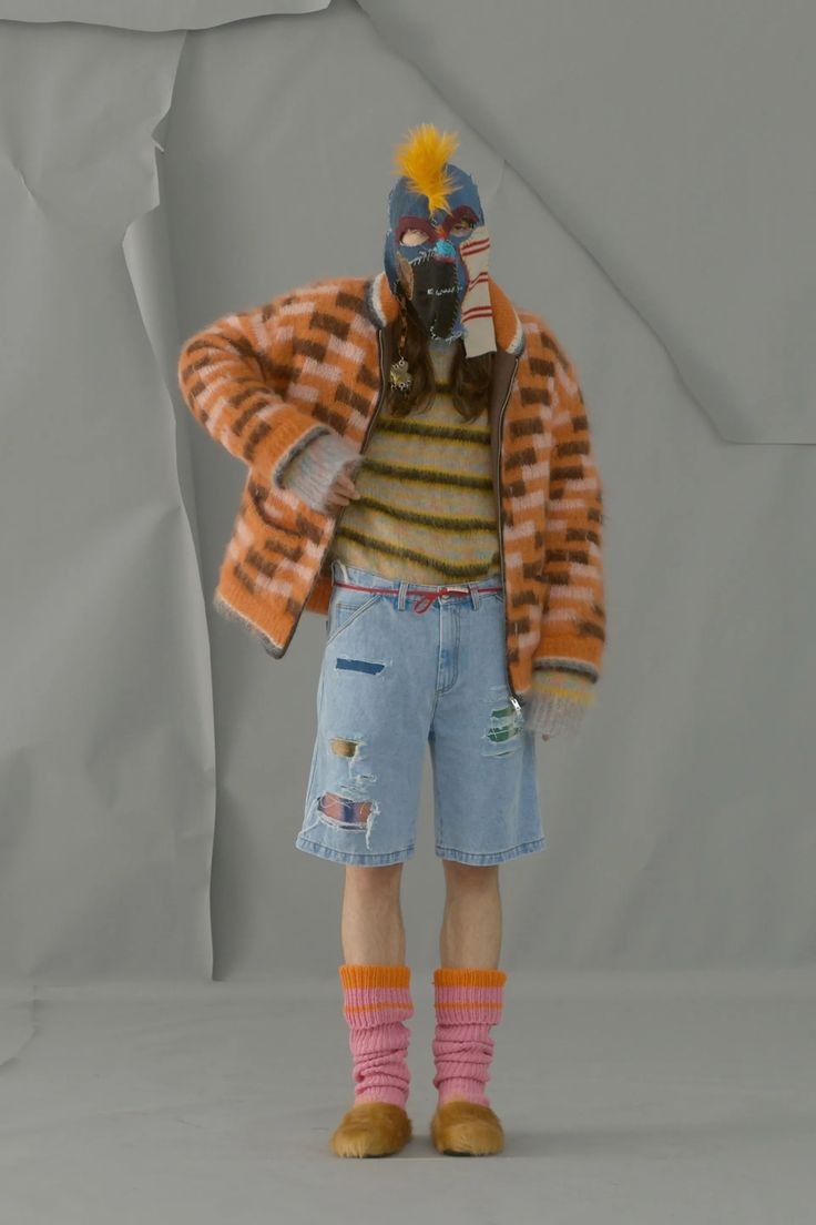 Marni’s 2023/2024 resort collection, featuring a shoelace belt.