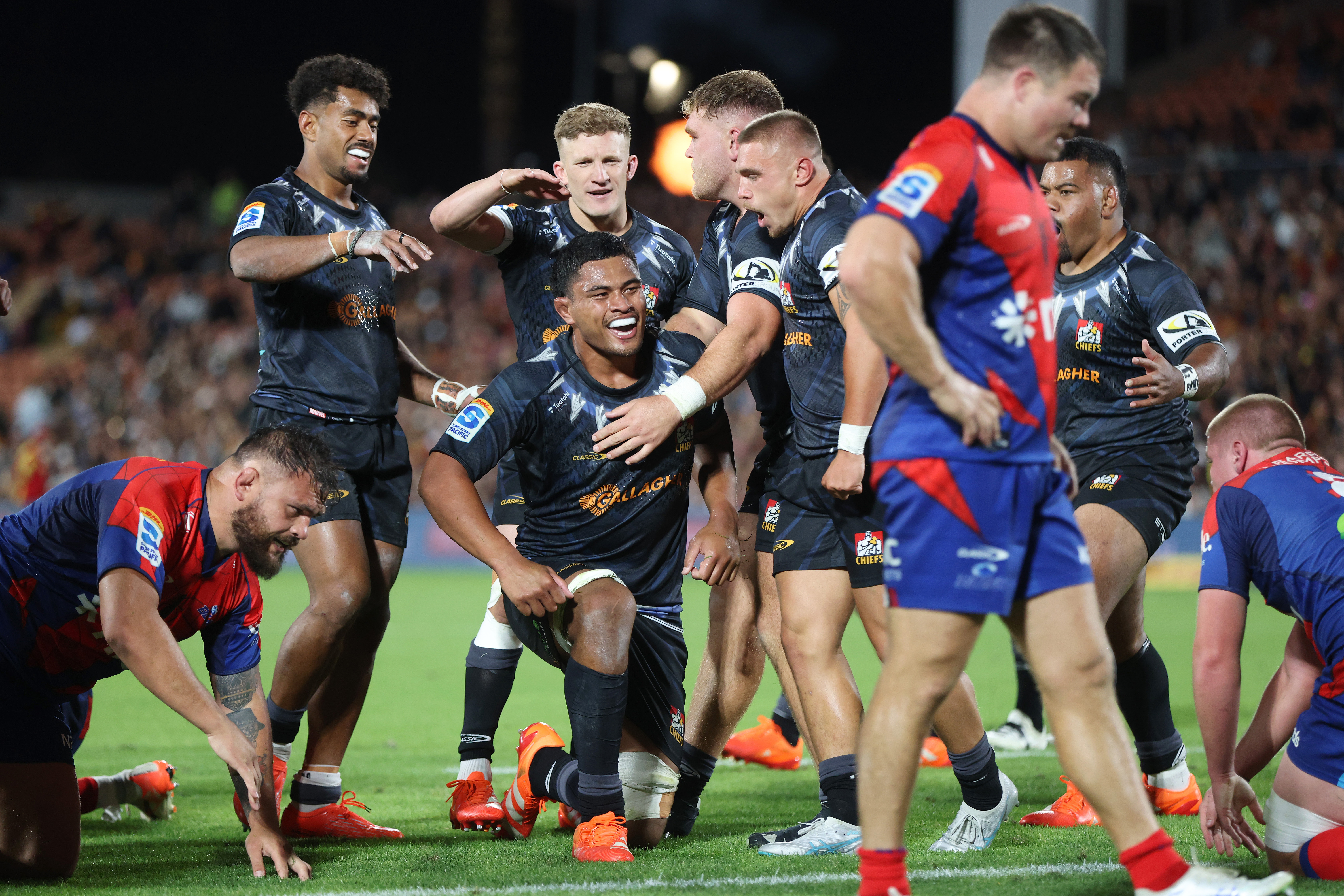 The Chiefs beat the Blues 32-31 in Hamilton. Photo / Getty Images