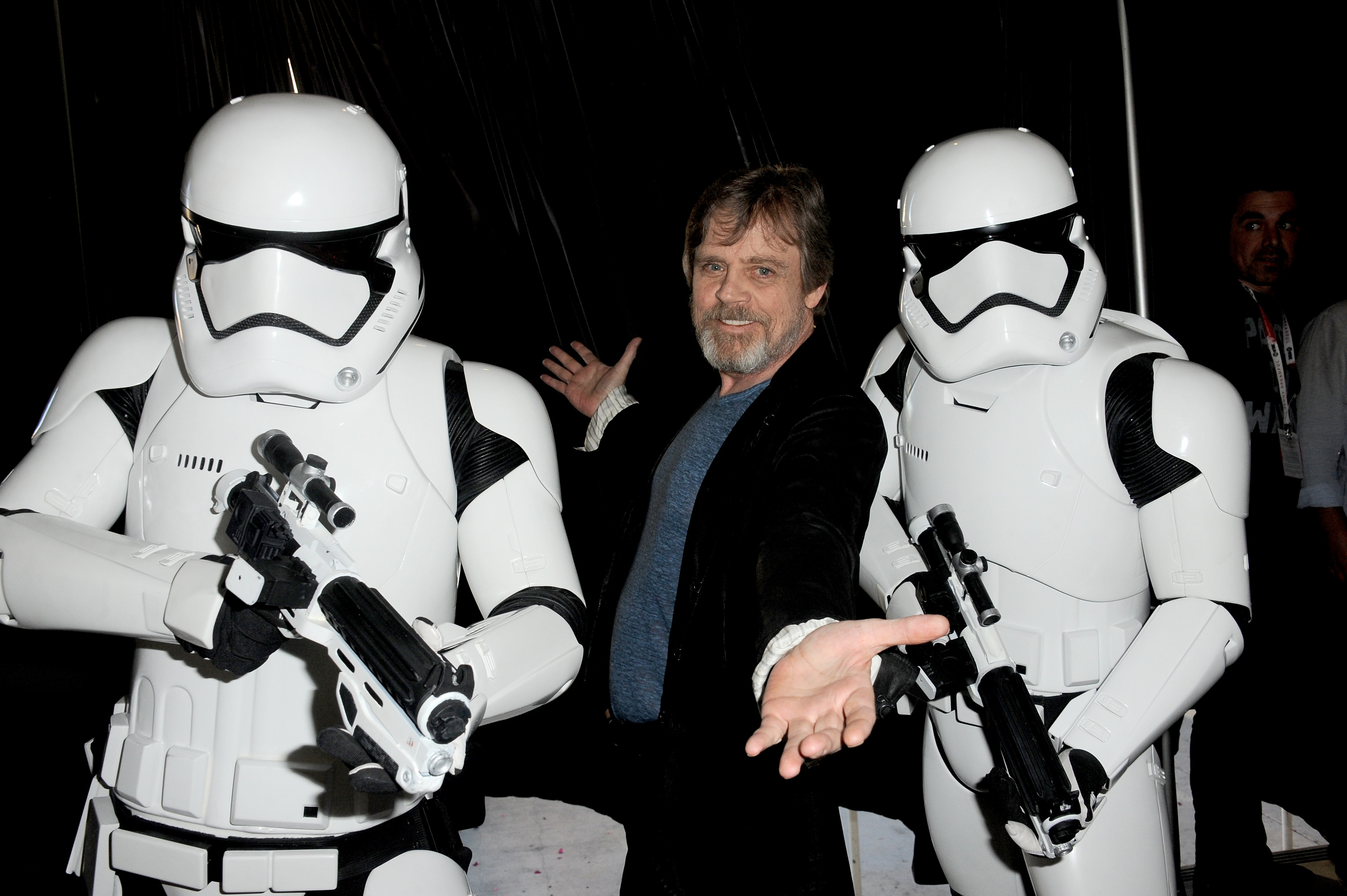 Of Course' Luke Skywalker Is Gay, Confirms Mark Hamill, Echoing Thousands  of Fan-Fiction Prayers