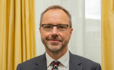 Auditor-General John Ryan says responding to climate change is “complex and challenging”.