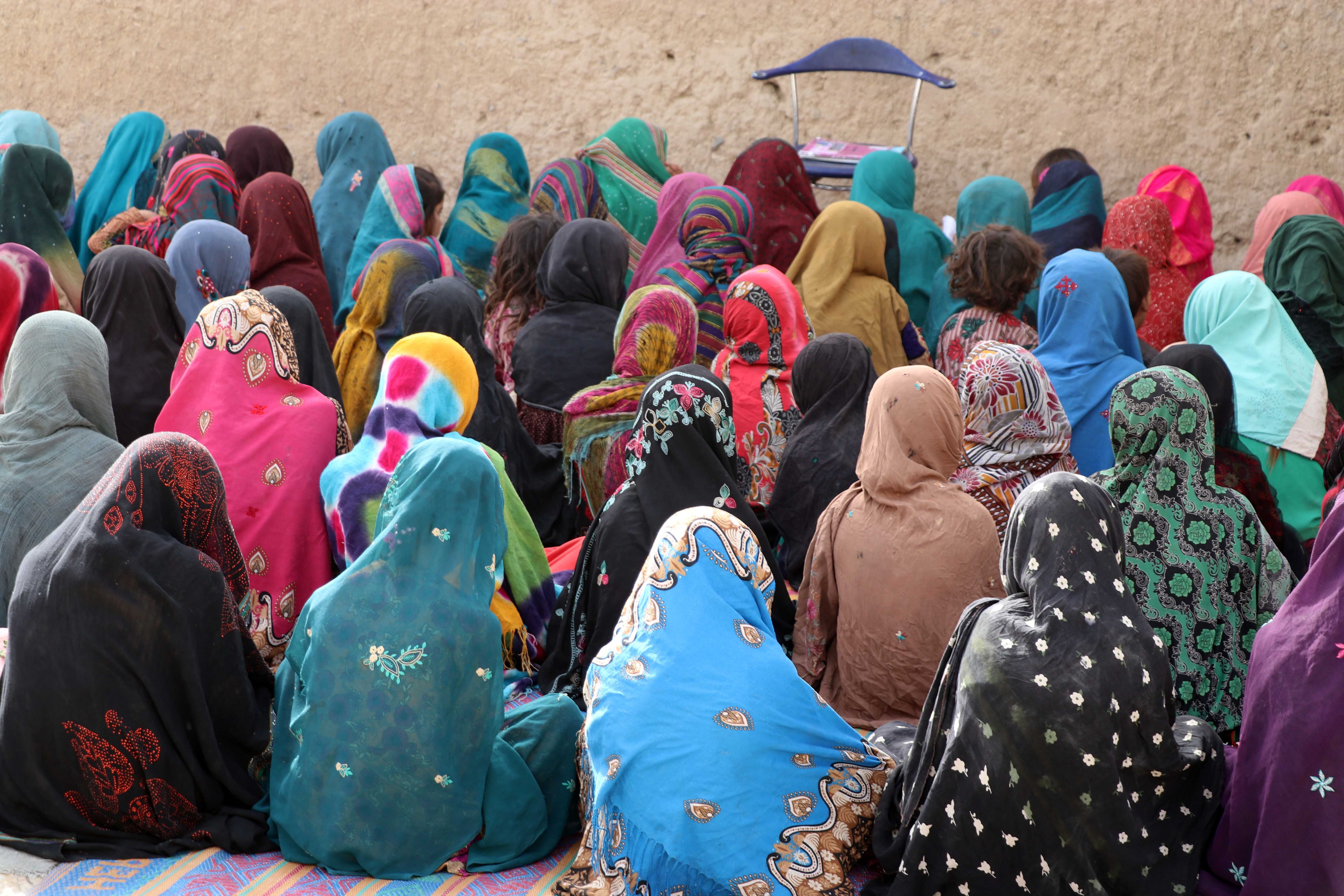 A group of volunteers educates Afghan girls of middle and high school age, who are not allowed to have education under Taliban rule, in Kandahar, Afghanistan. Photo / Getty Images