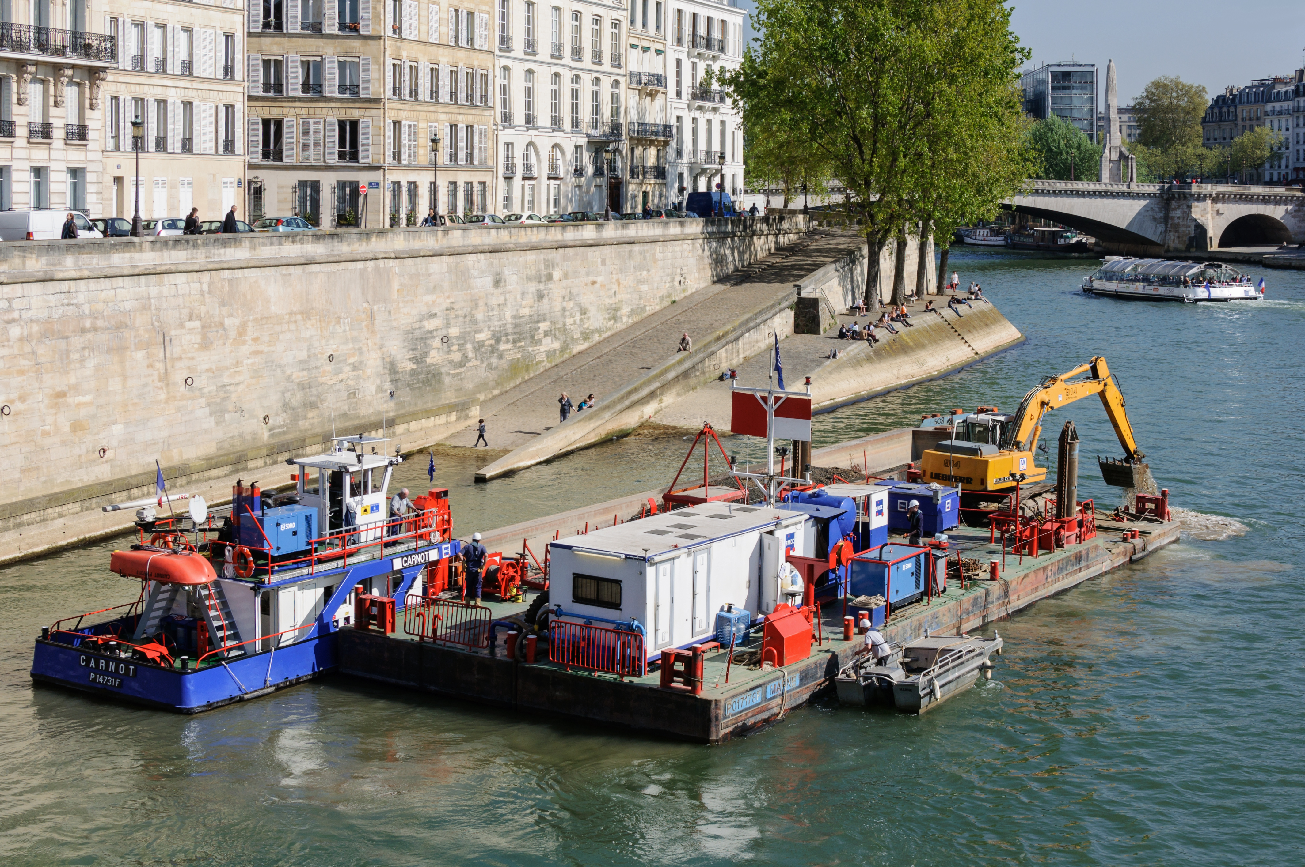 Previous efforts to clean the Seine river in Paris included dredging. Photo / Myrabella, Wiki Commons
