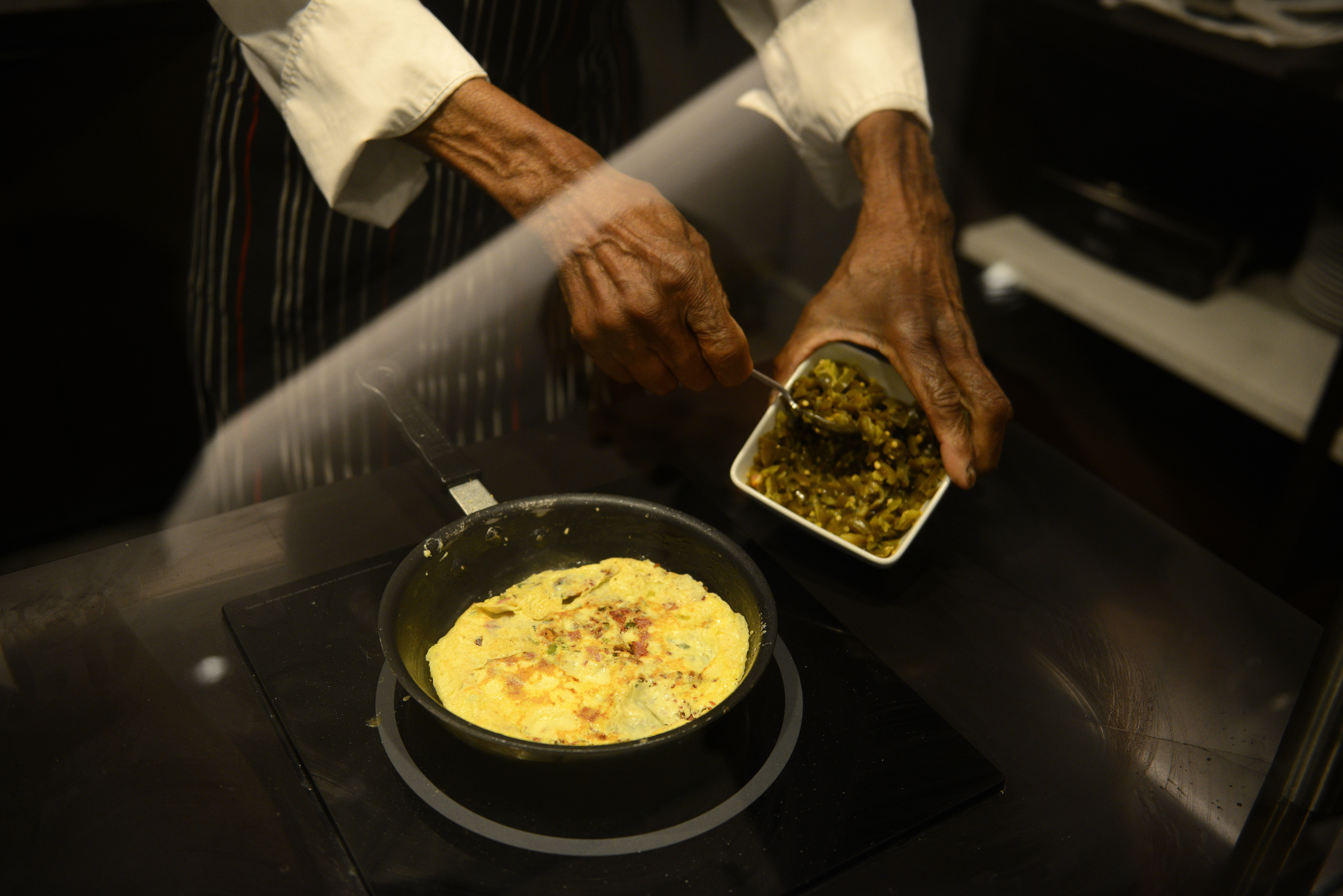 79-Year-Old Omelet Flipper Is Marriott's Longest-Serving Employee