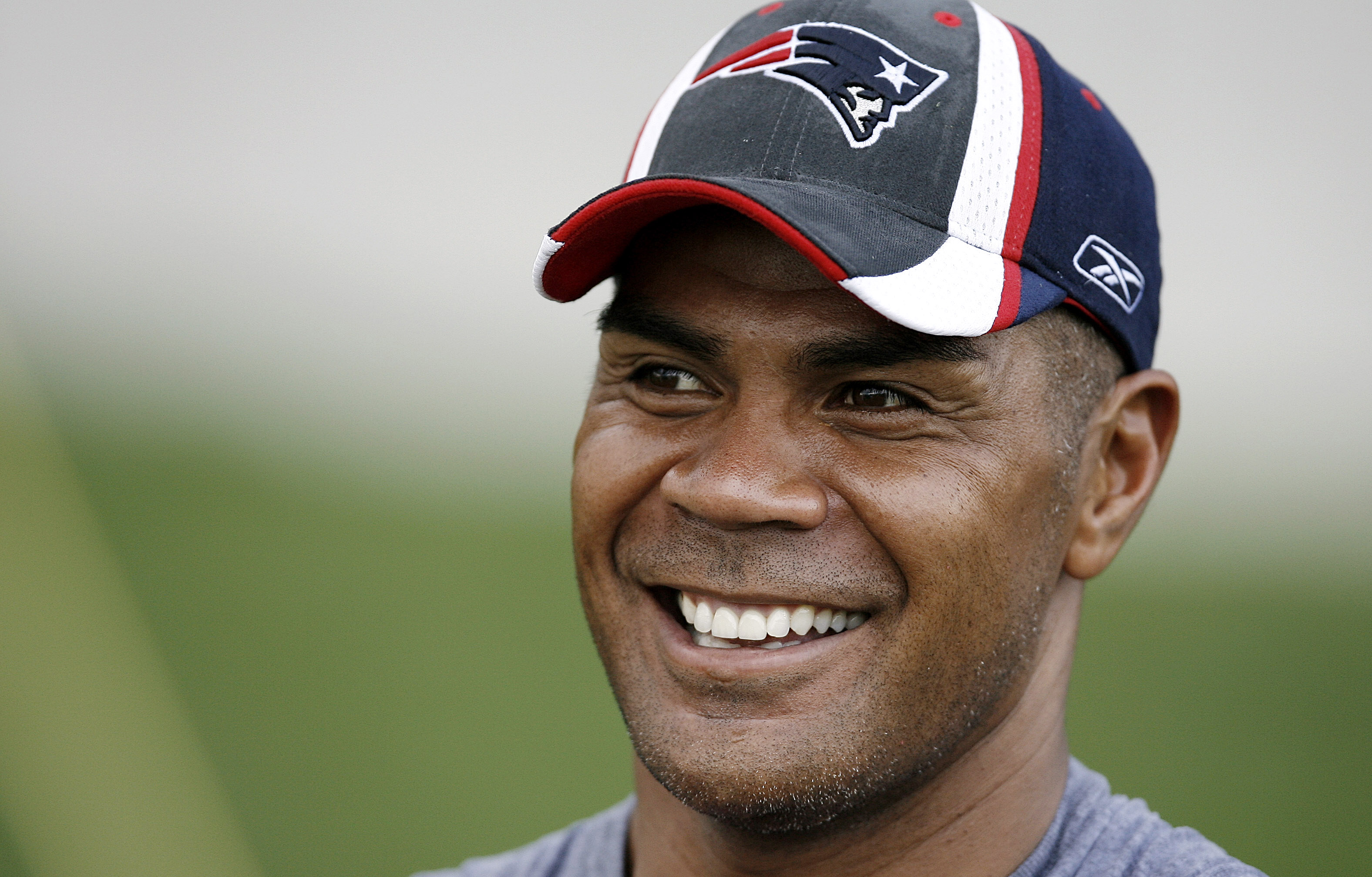 Junior Seau's family talks to elders about brain study