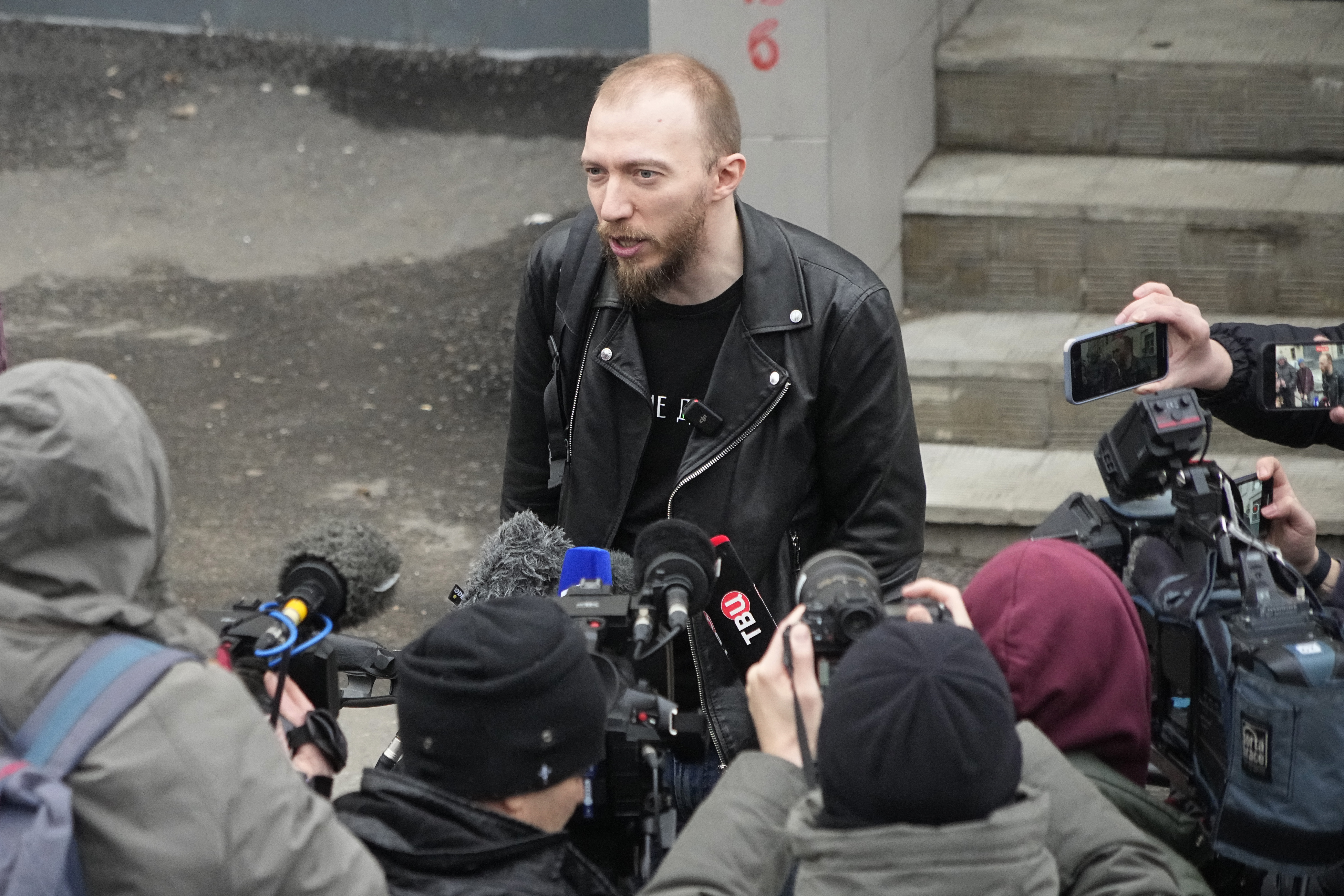 Daniil Berman, the lawyer of arrested Wall Street Journal reporter Evan Gershkovich, speaks to journalists near the Lefortovsky court, in Moscow, Russia. Photo / AP