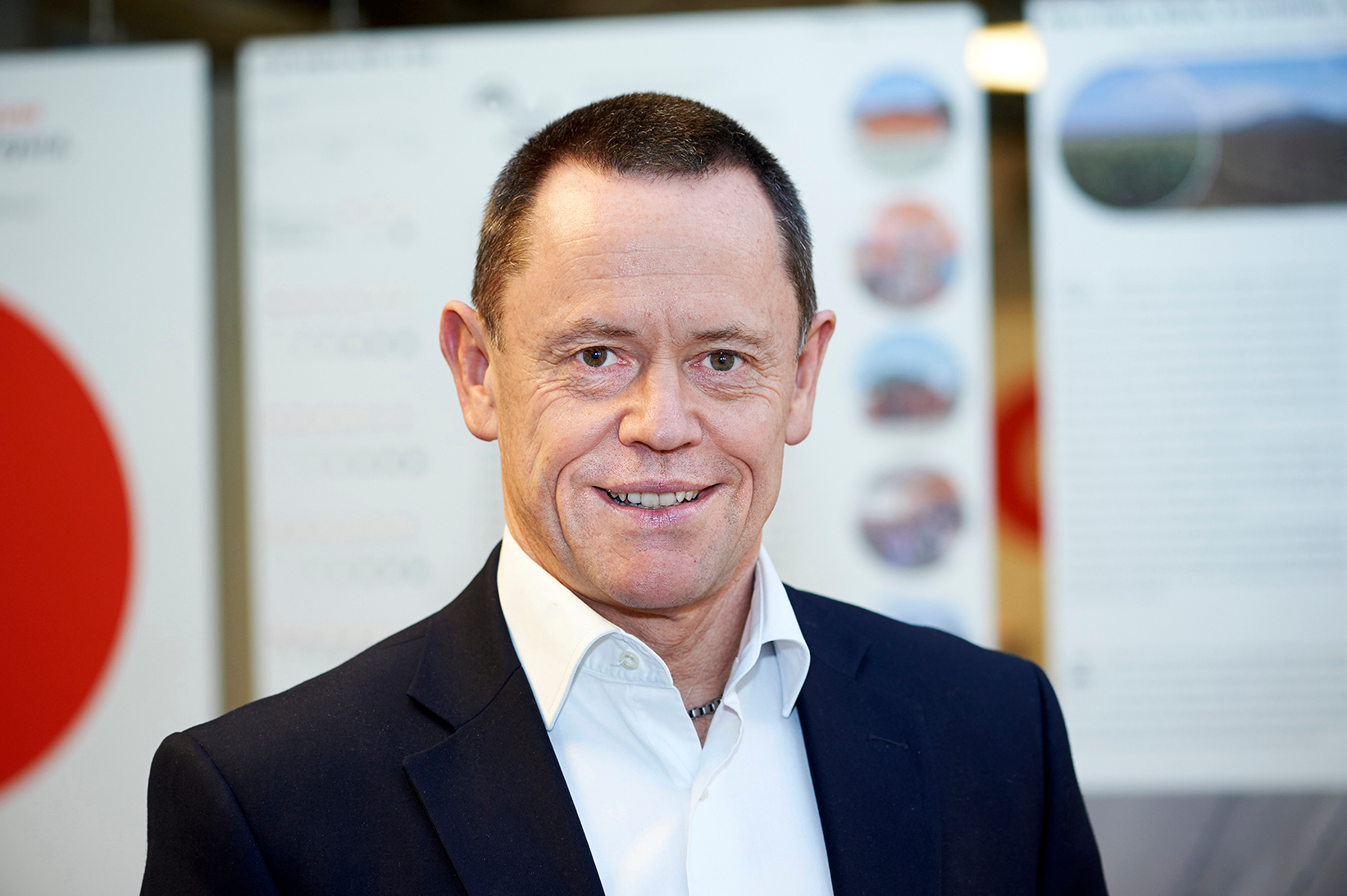 Parliamentary Commissioner for the Environment Simon Upton. 