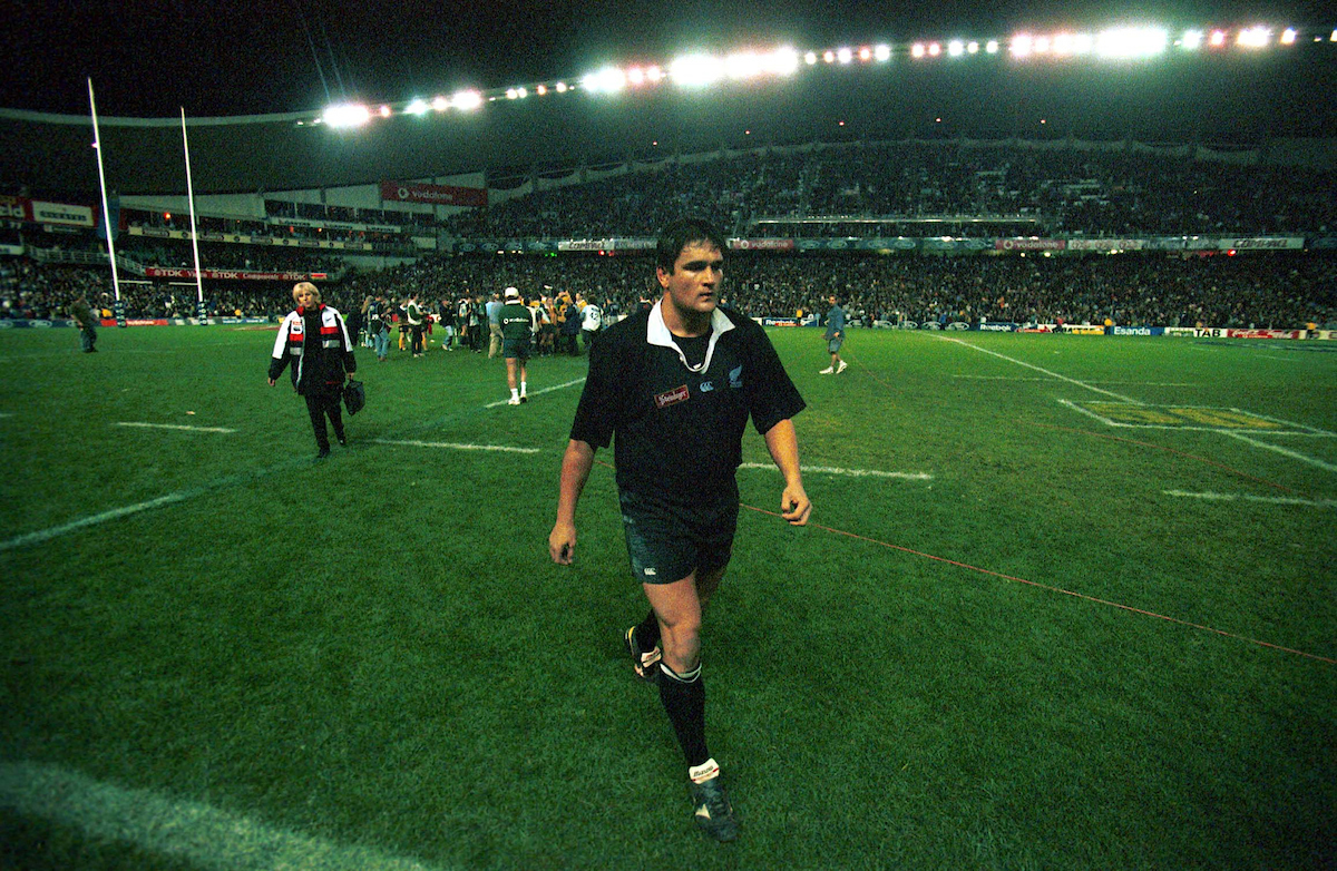 Captain Taine Randell leaves the field after the August 29 defeat to the Wallabies in 1998. Photosport