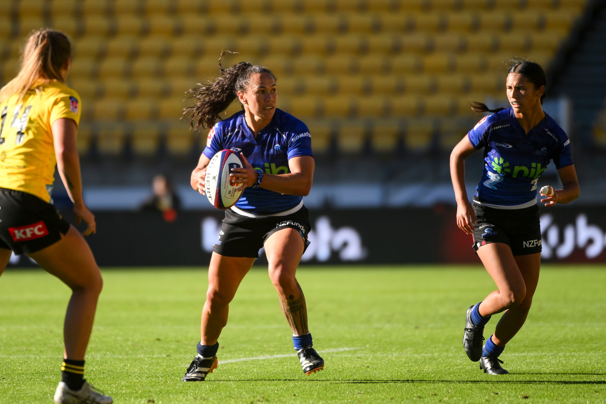 Portia Woodman-Wickliffe of the Blues looks to pass. Photo / Photosport